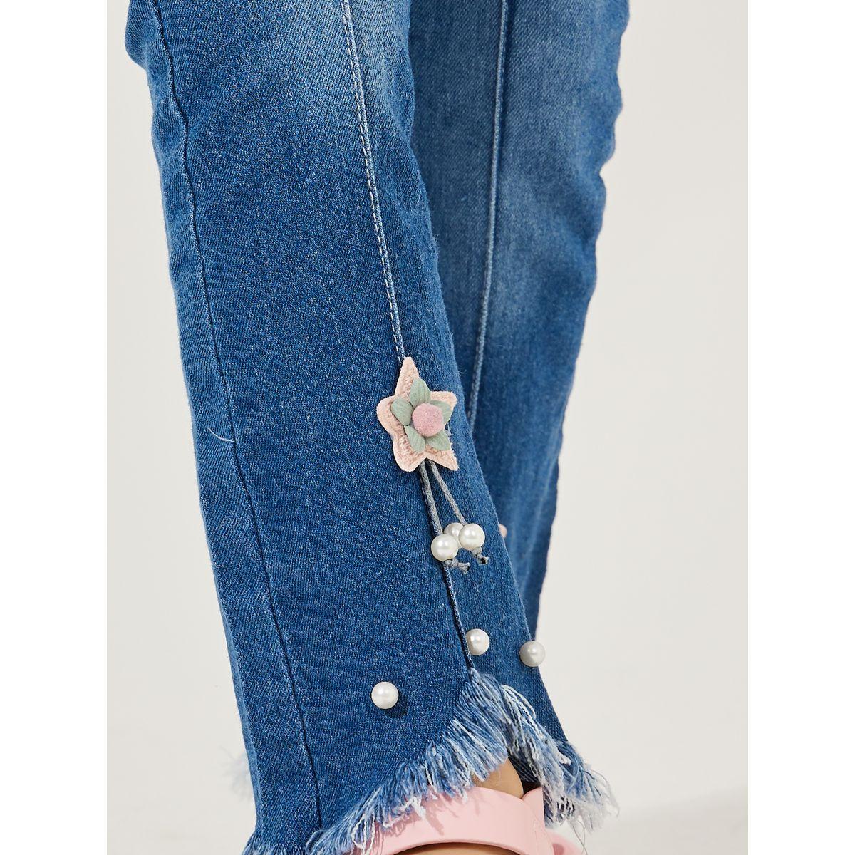 Styli Flared Raw Hem Star Applique Jeans-girls-clothing-bottoms-jeansandjeggings-image-3