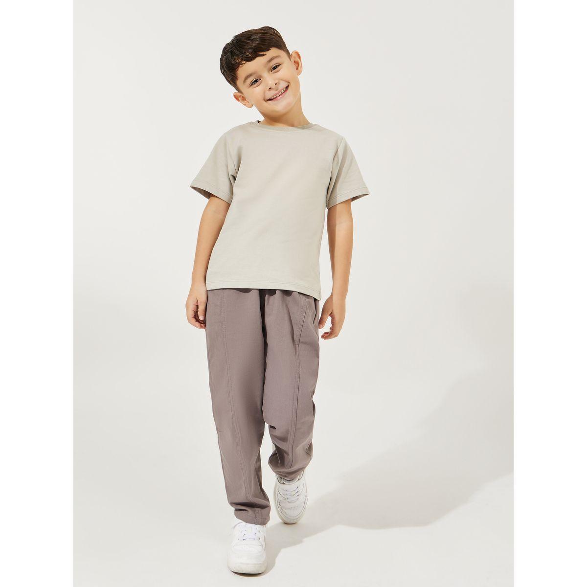 بنطال بارجل مستقيمة ومزين بشارة-boys-clothing-bottoms-trousers-image-2