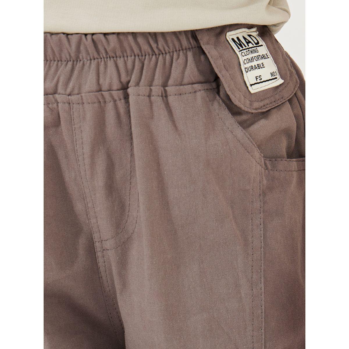 بنطال بارجل مستقيمة ومزين بشارة-boys-clothing-bottoms-trousers-image-3