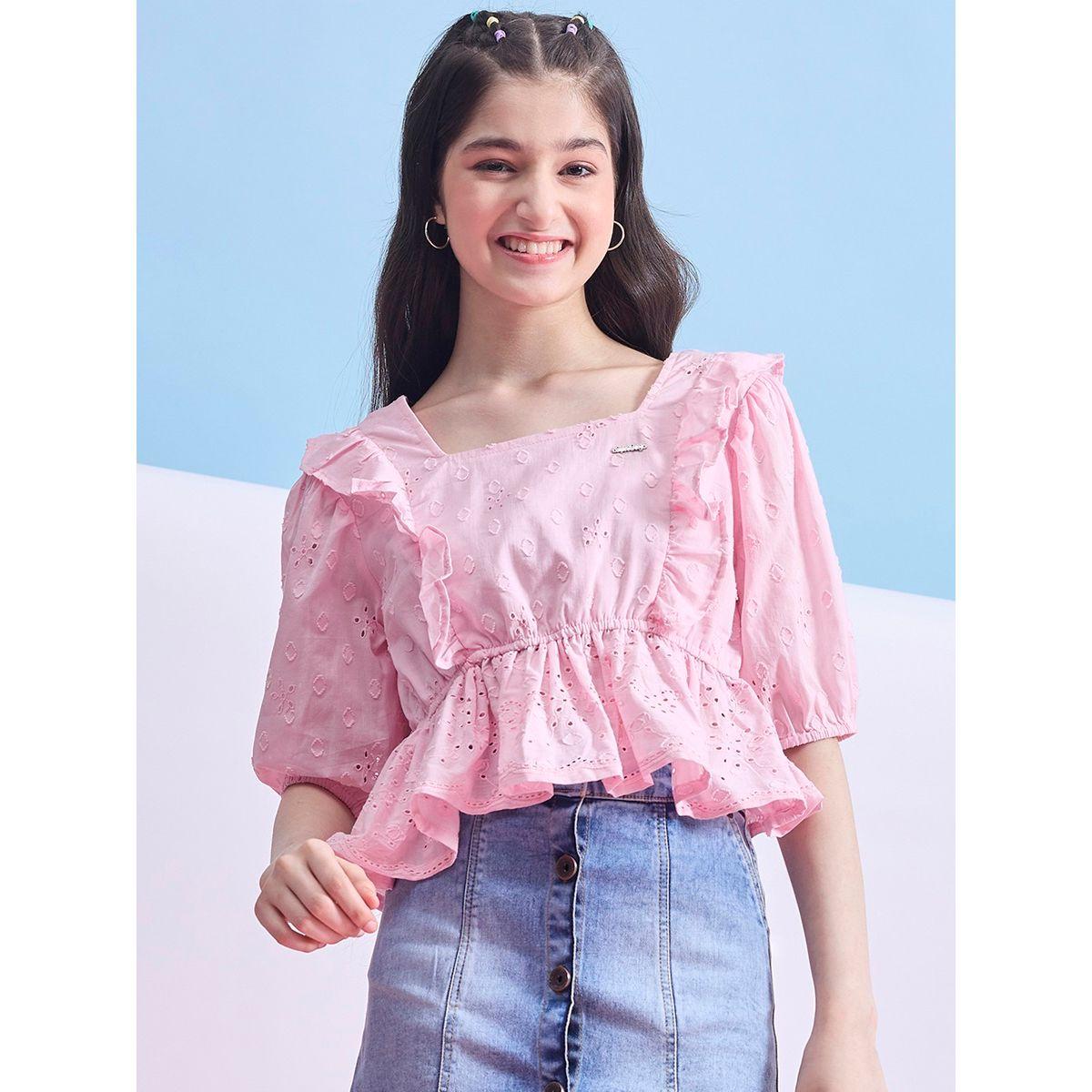 بلوزة بيبلوم بياقة مربعة وتفاصيل كشكش ستايلو بَج × ستايلي-girls-clothing-blousesandshirts-image-1