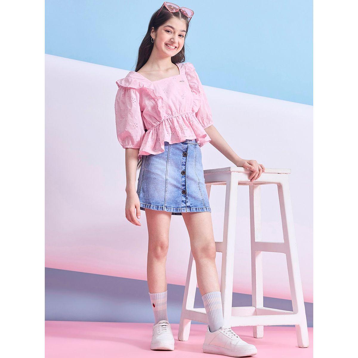 بلوزة بيبلوم بياقة مربعة وتفاصيل كشكش ستايلو بَج × ستايلي-girls-clothing-blousesandshirts-image-2