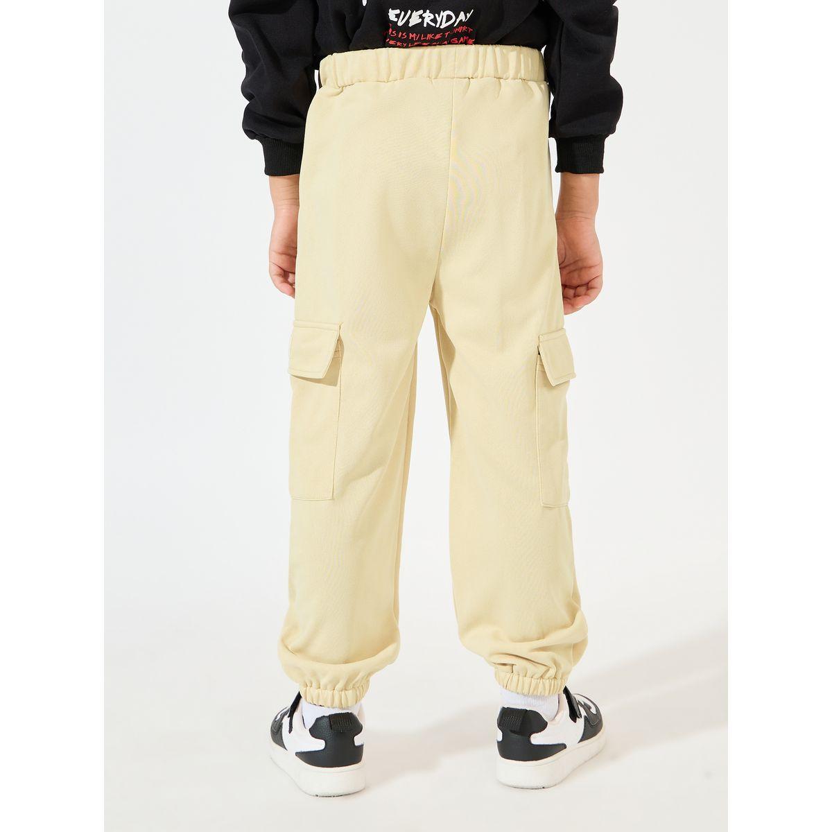 جوغر كارجو مزين بشارة مع حواف باساور-boys-clothing-bottoms-joggersandtrackpants-image-4