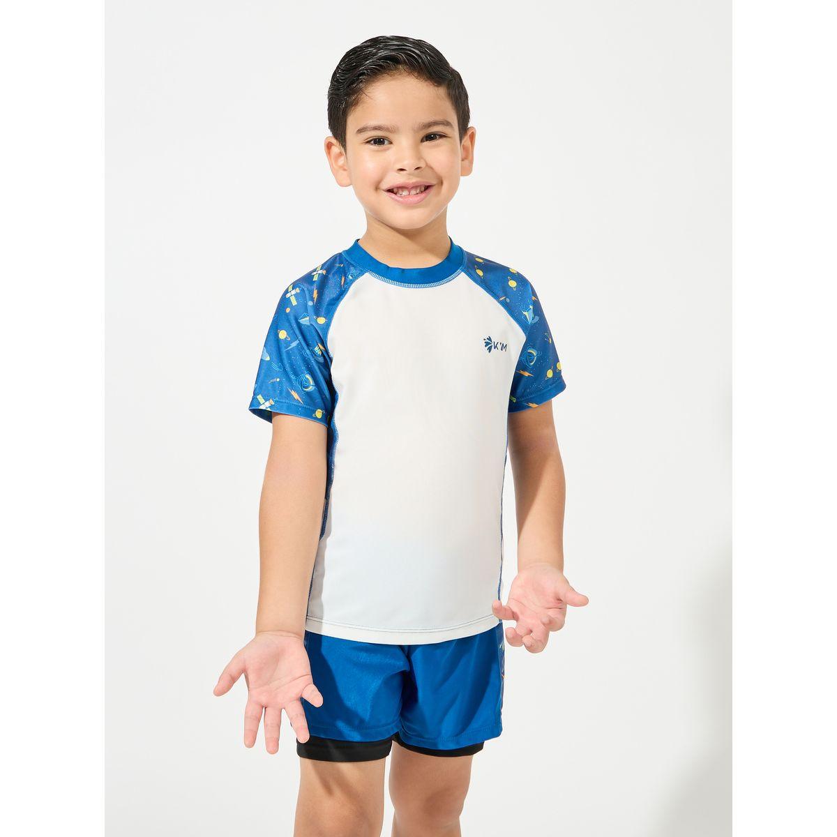 طقم سباحة من شورت 2 في 1 مع تيشيرت مطبع مع ياقة دائرية-boys-clothing-swimwear-image-2