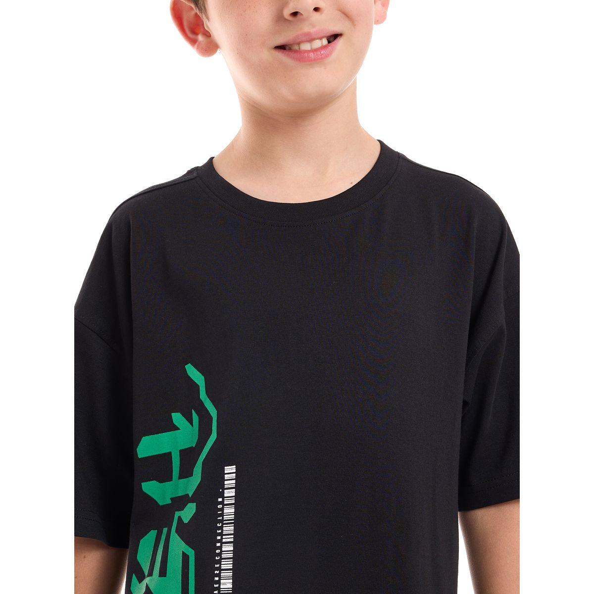 تيشيرت فضفاض مطبع بطبعة جرافيك فيكتور آند جين × ستايلي-boys-clothing-tshirtsandpolos-image-5