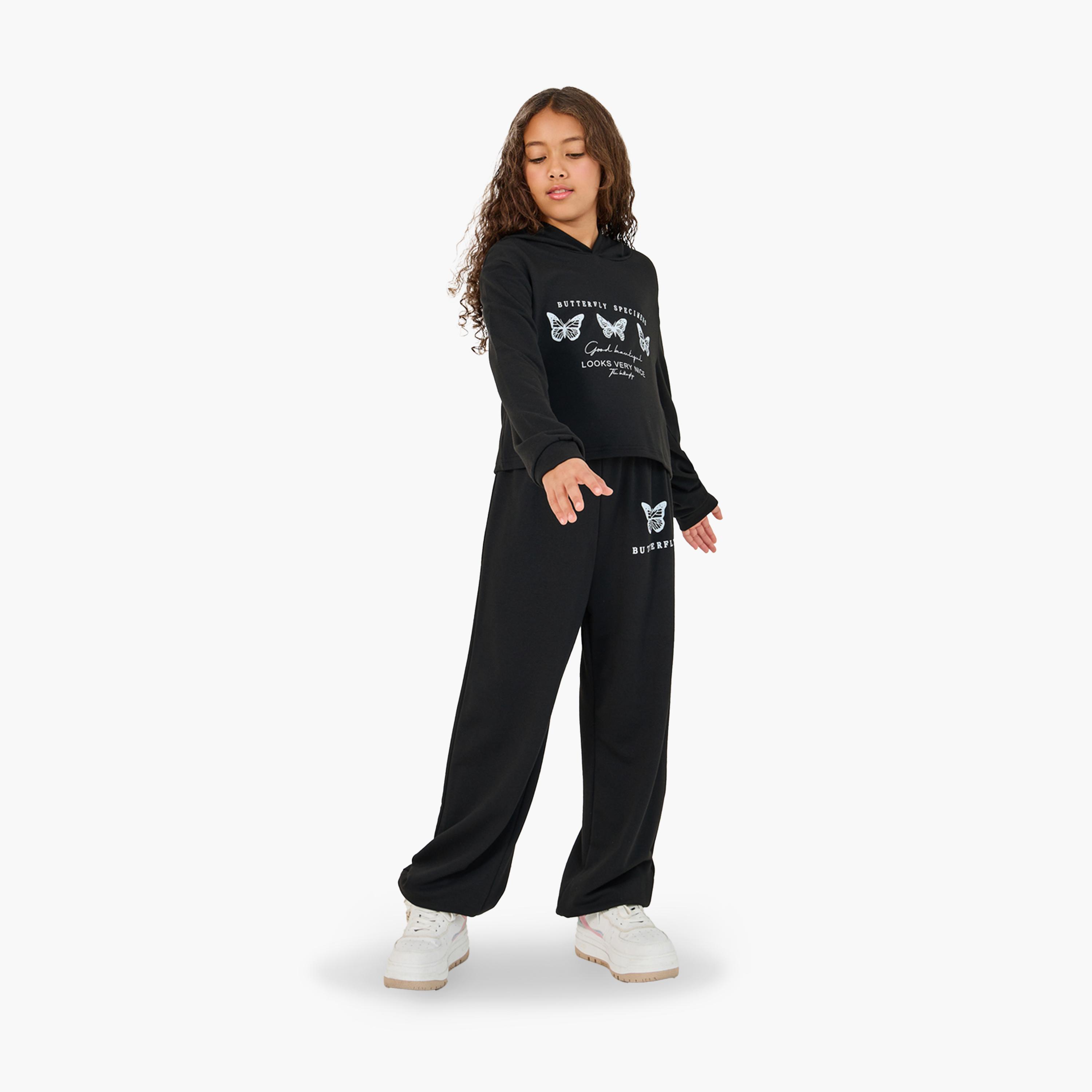 ستايلي - طقم هودي قصير وبنطال رياضي مطبوع عليه فراشة للبنات-girls-clothing-setsandcoords-image-1