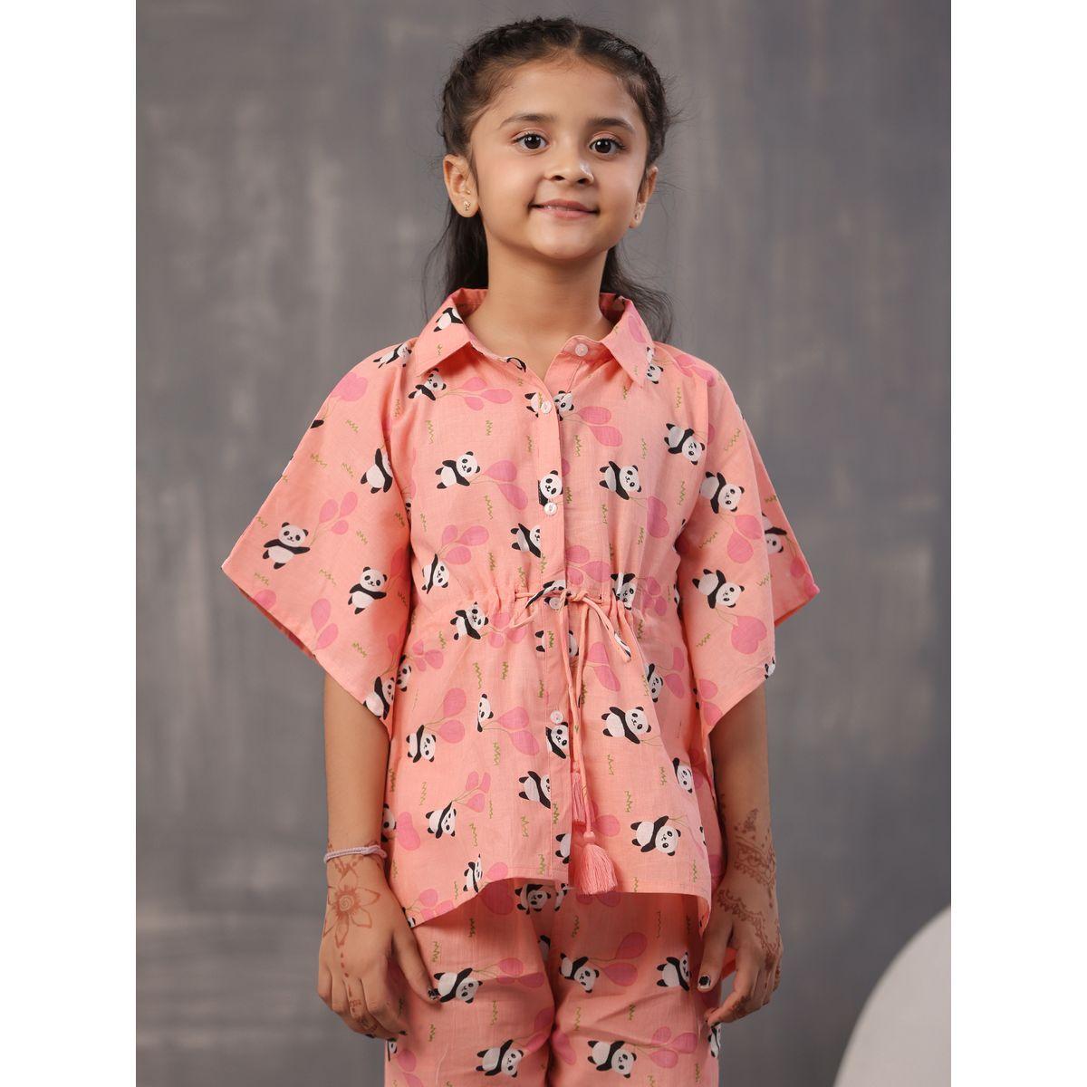 طقم من بنطال بيجاما مع قفطان بطبعة باندا سانسكريتي هومز × ستايلي-girls-clothing-nightwear-image-6