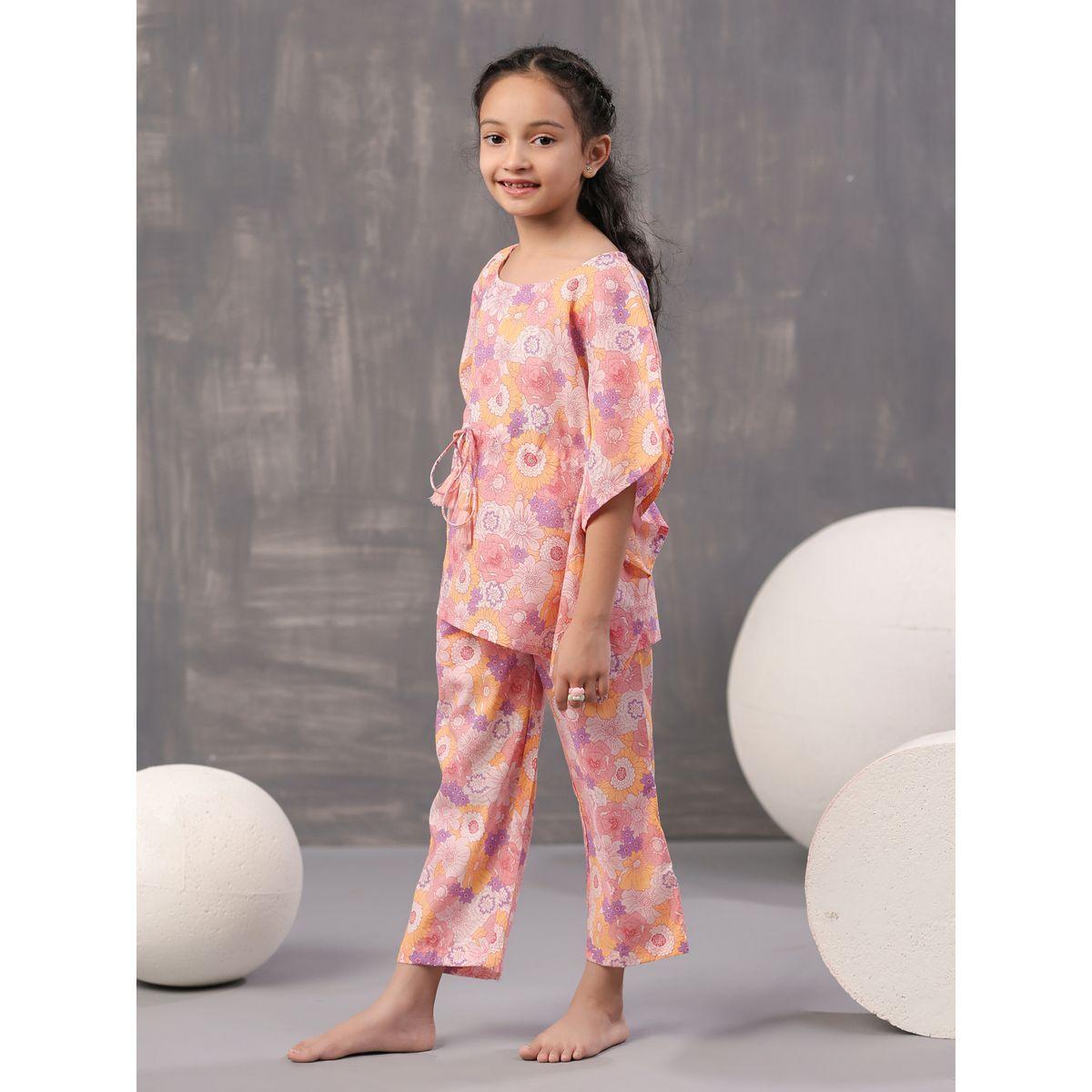 طقم من بنطال بيجاما مع قفطان مطبع بزهور سانسكريتي هومز × ستايلي-girls-clothing-nightwear-image-3