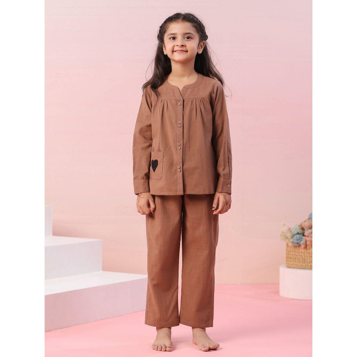 مجموعة من بنطال بيجاما مع بلوزة مزينة بشكل قلب سانسكريتي هومز × ستايلي-girls-clothing-nightwear-image-1