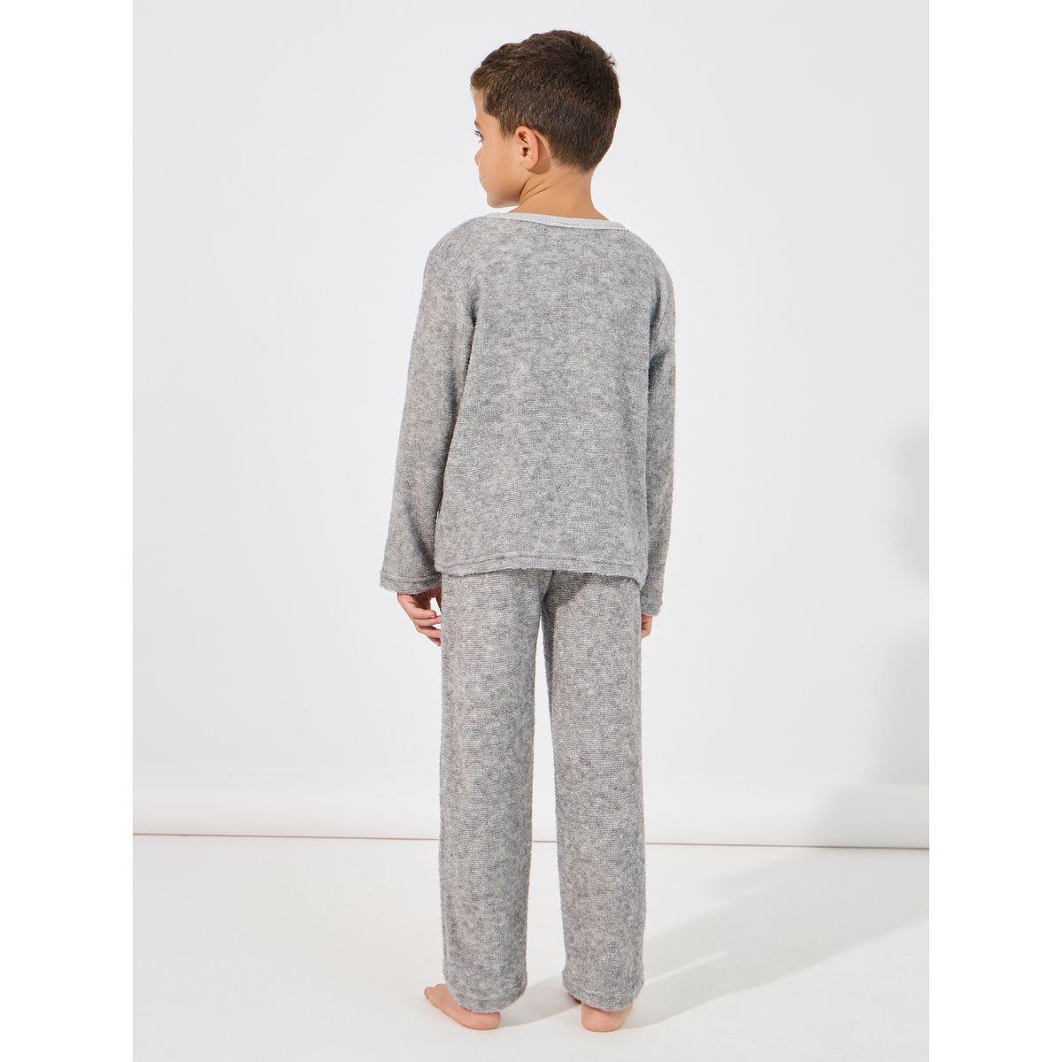 طقم من بنطال بيجاما مع بلوزة بتفاصيل مُطرّزة-boys-clothing-nightwear-image-4