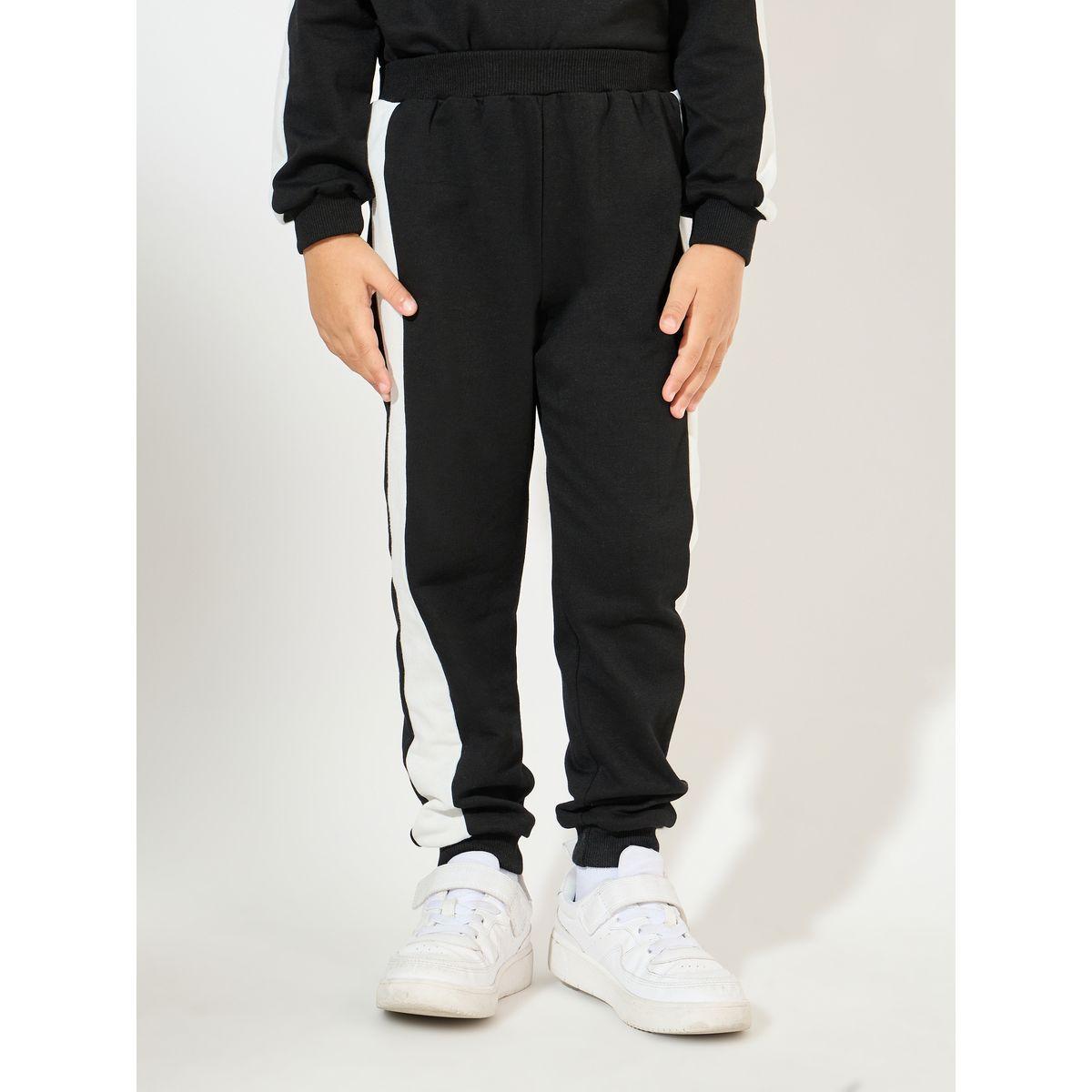Styli Contrast Side Striped Sweatshirt & Joggers Set-boys-clothing-setsandcoords-image-6