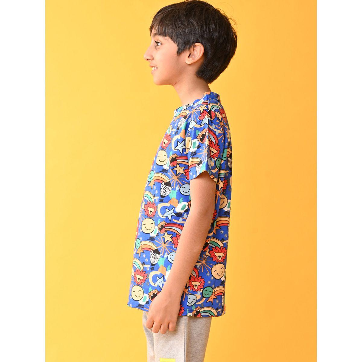 تيشيرت مطبع بالكامل مع ياقة دائرية أنثريلو × ستايلي-boys-clothing-tshirtsandpolos-image-2