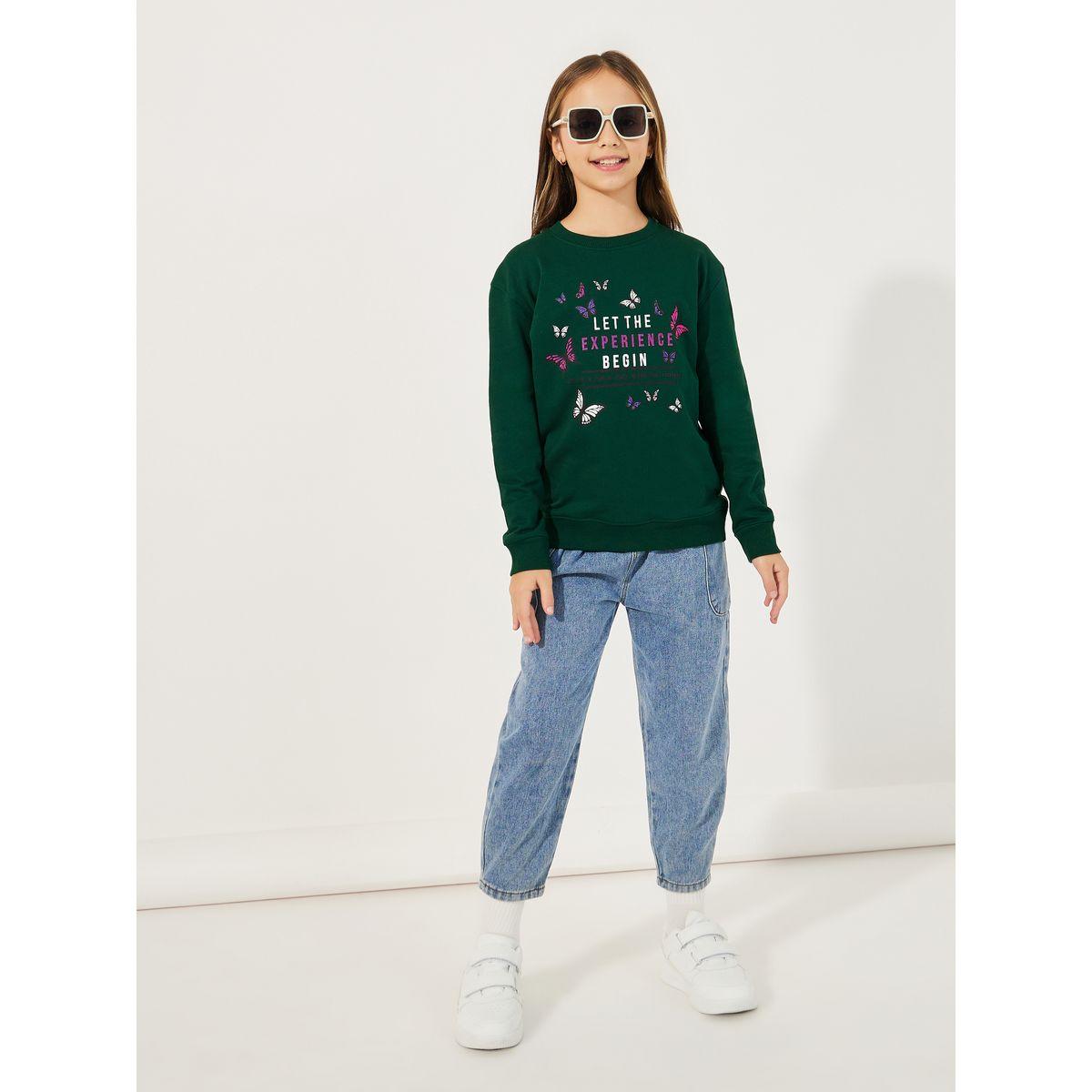 سويت شيرت بقصة عادية وطبعة فراشات-girls-clothing-winterwear-sweatshirts-image-2