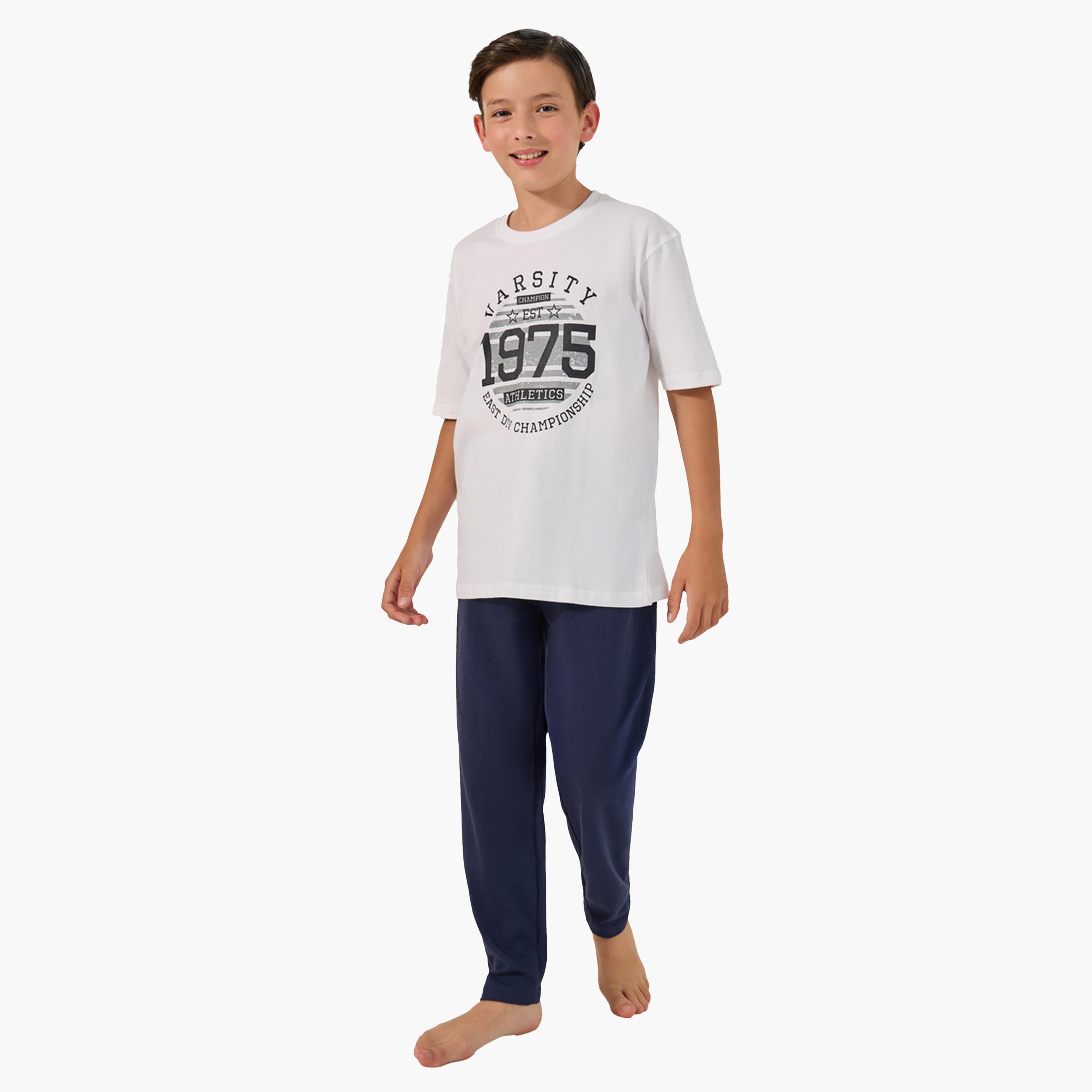 Styli Graphic Print T-Shirt and Drawstring Pyjama Set-boys-clothing-nightwear-image-1