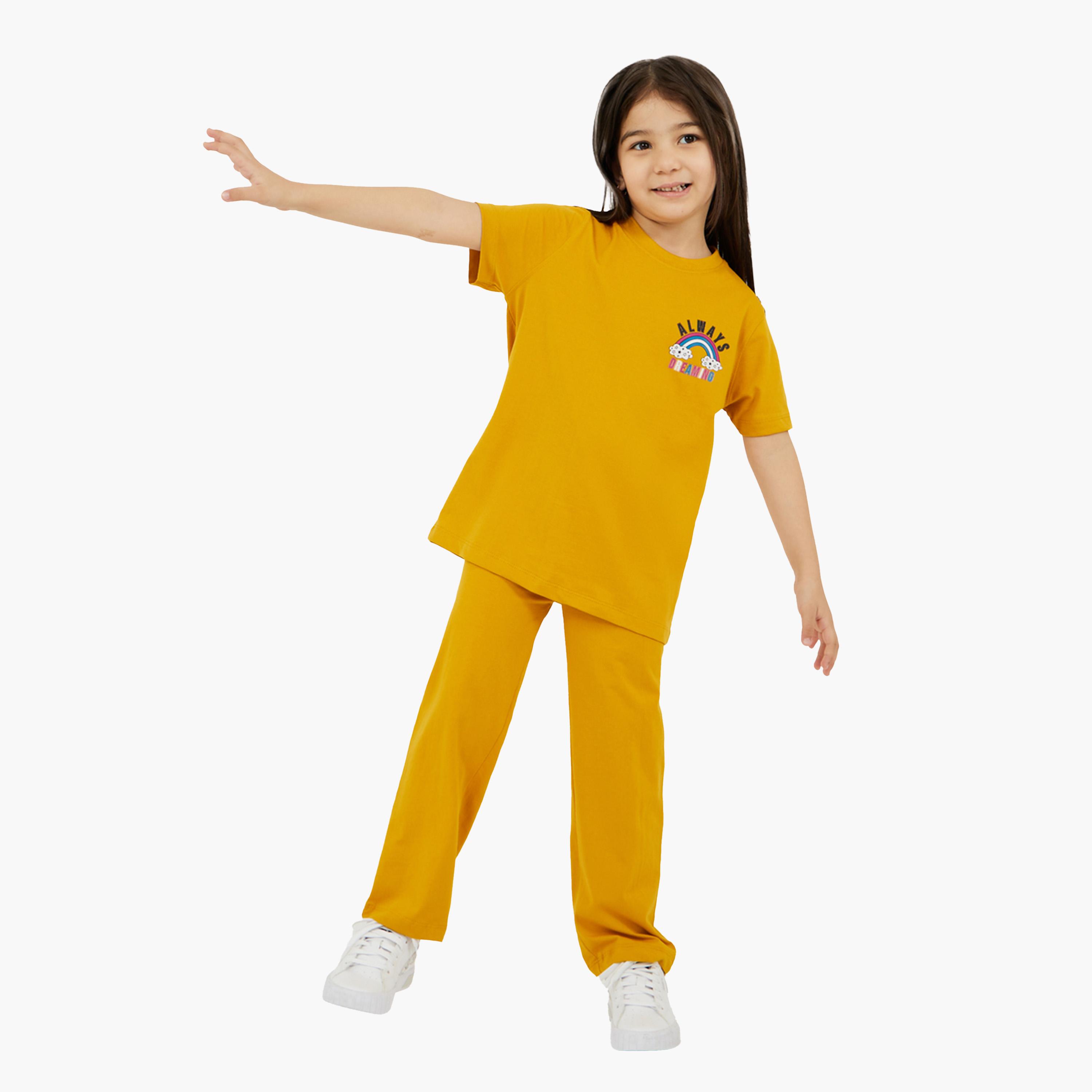 Styli Graphic Printed Short Sleeve T-Shirt and Pyjama Set-girls-clothing-nightwear-image-1