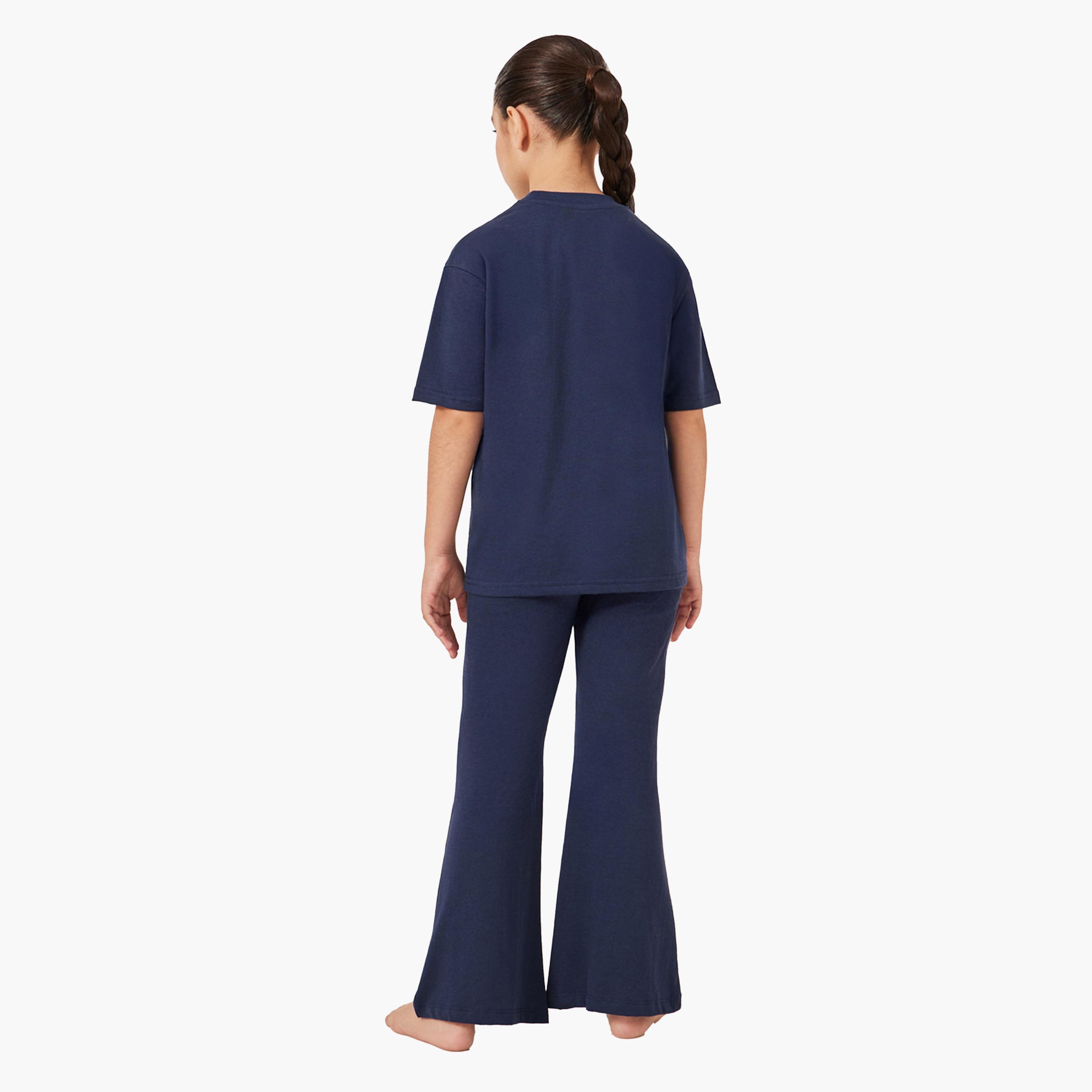 ستايلي - طقم تي شيرت مطبوع برقبة دائرية مع بنطال بيجامة-girls-clothing-nightwear-image-4