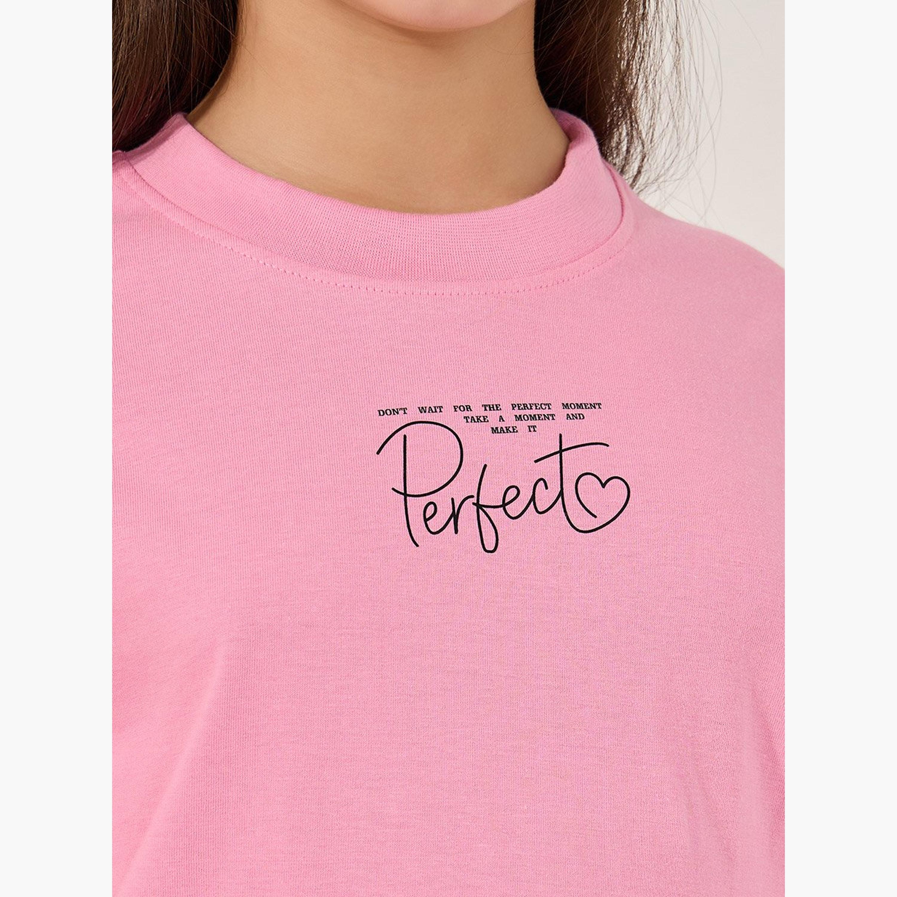 ستايلي - طقم تي شيرت مطبوع عليه خط و بيجاما برباط-girls-clothing-nightwear-image-3