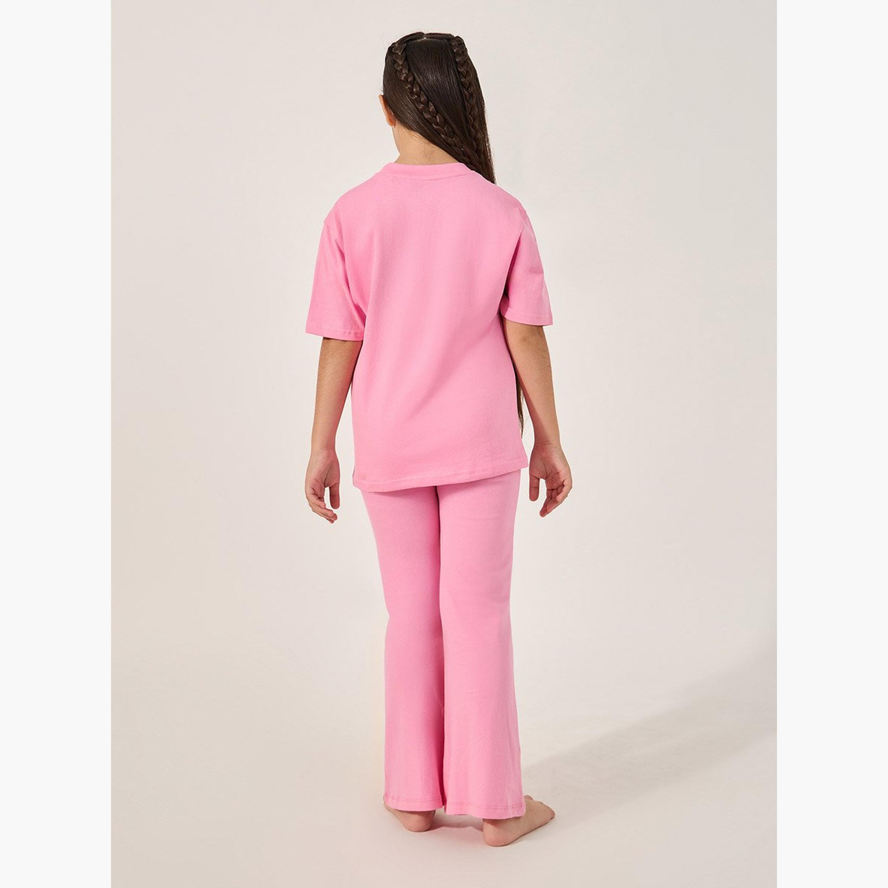 ستايلي - طقم تي شيرت مطبوع عليه خط و بيجاما برباط-girls-clothing-nightwear-image-5