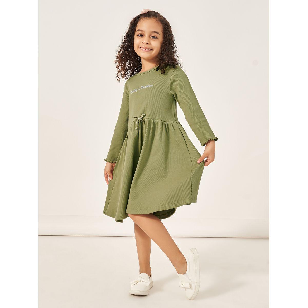 Styli Embroidered Slogan Pleated Waist Rib Knit Dress-girls-clothing-dressesandjumpsuits-image-1