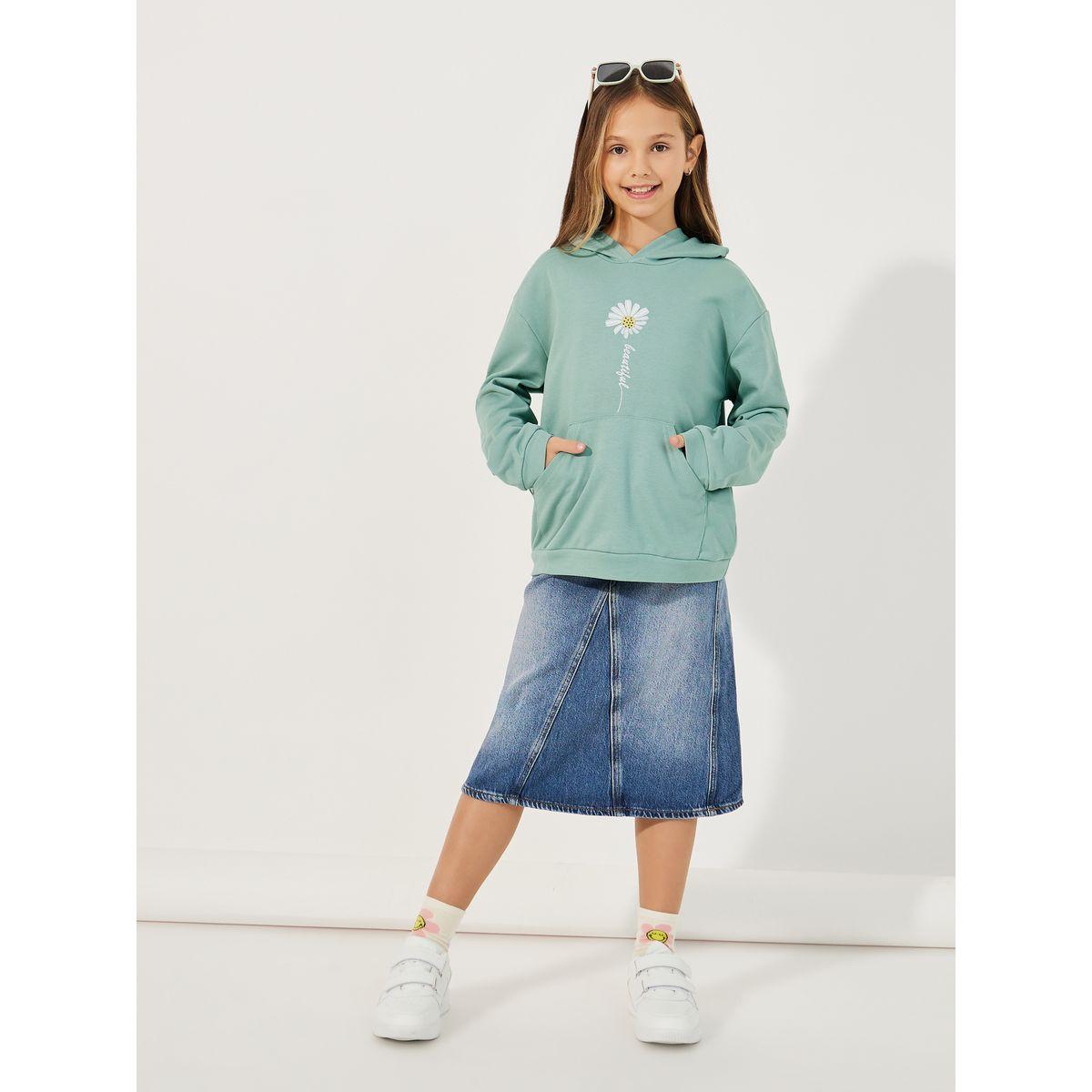 Styli Daisy Graphic Print Front Pocket Hoodie-girls-clothing-winterwear-sweatshirts-image-2