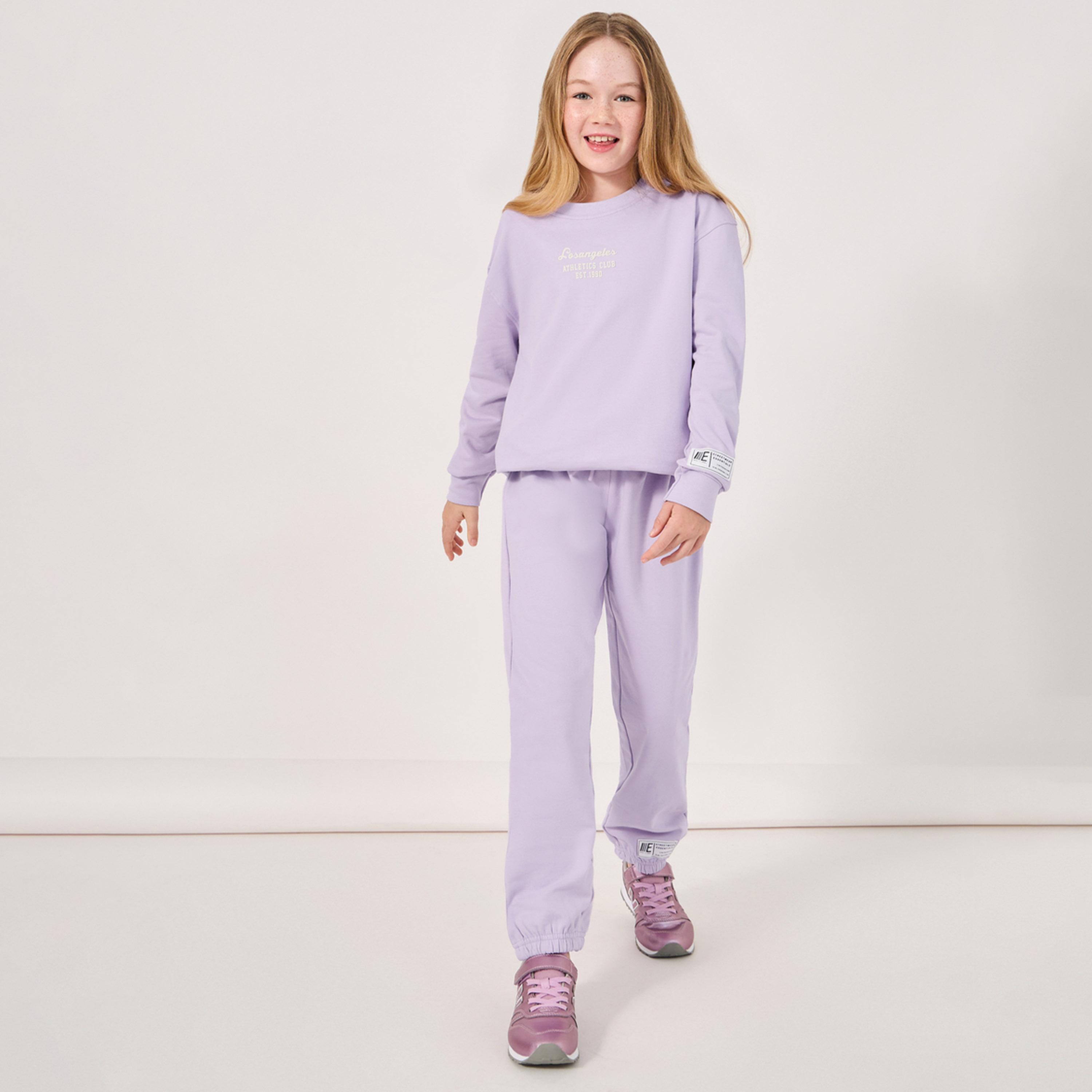 ستايلي - بنطال رياضي بحزام خصر مطاطي مطبوع عليه شعار بسيط-girls-clothing-bottoms-joggersandtrackpants-image-2