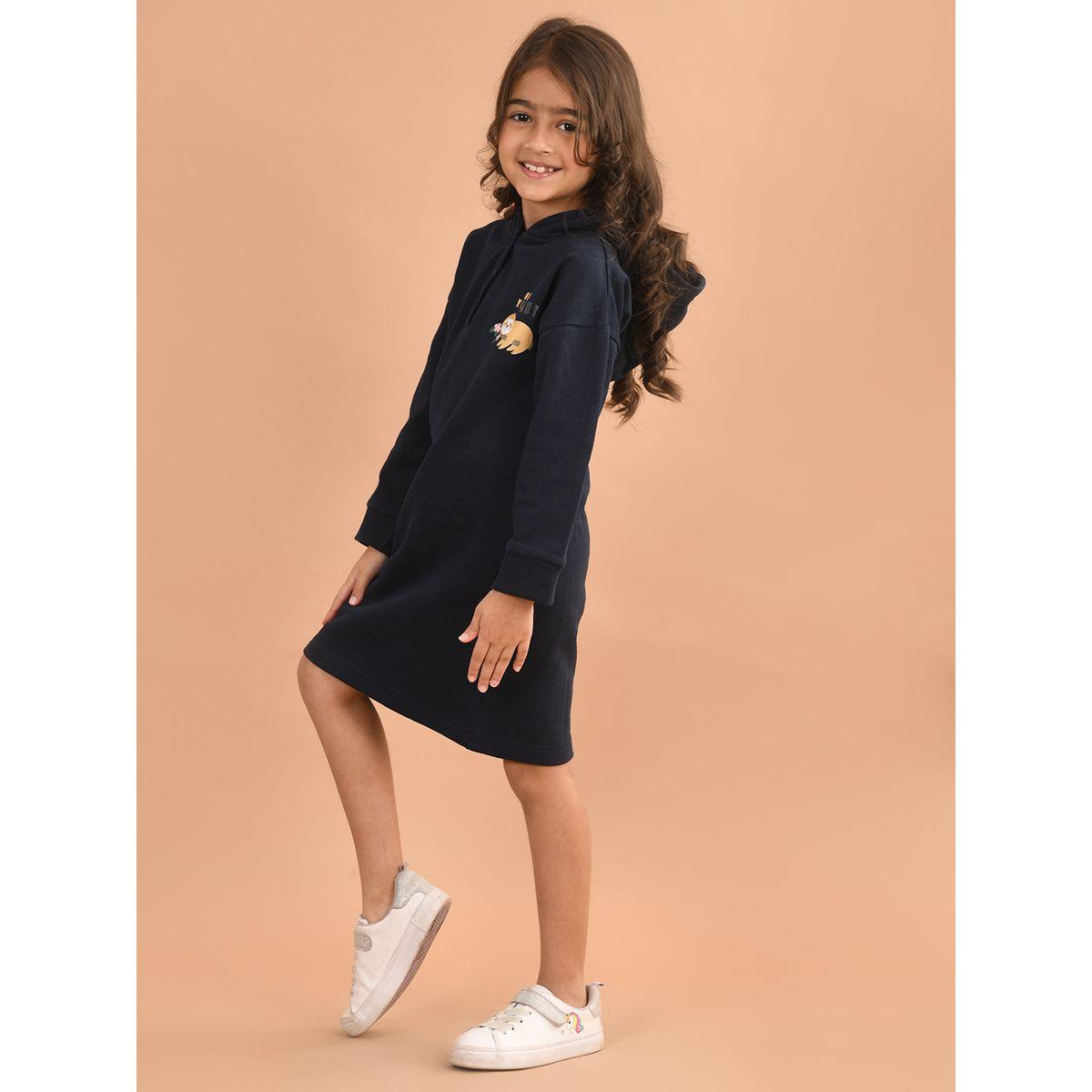 فستان بطول الركبة وطبعة جرافيك مع ياقة هودي ليل بيكس × ستايلي-girls-clothing-dressesandjumpsuits-image-2