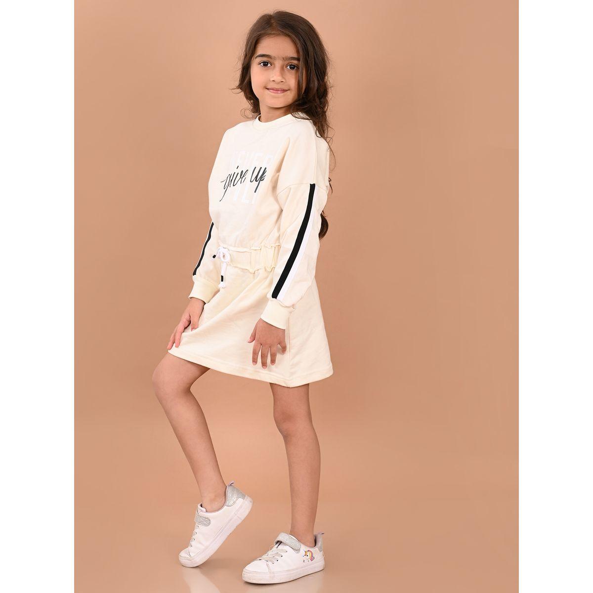 فستان بطول الركبة وطبعة كتابة ليل بيكس × ستايلي-girls-clothing-dressesandjumpsuits-image-3