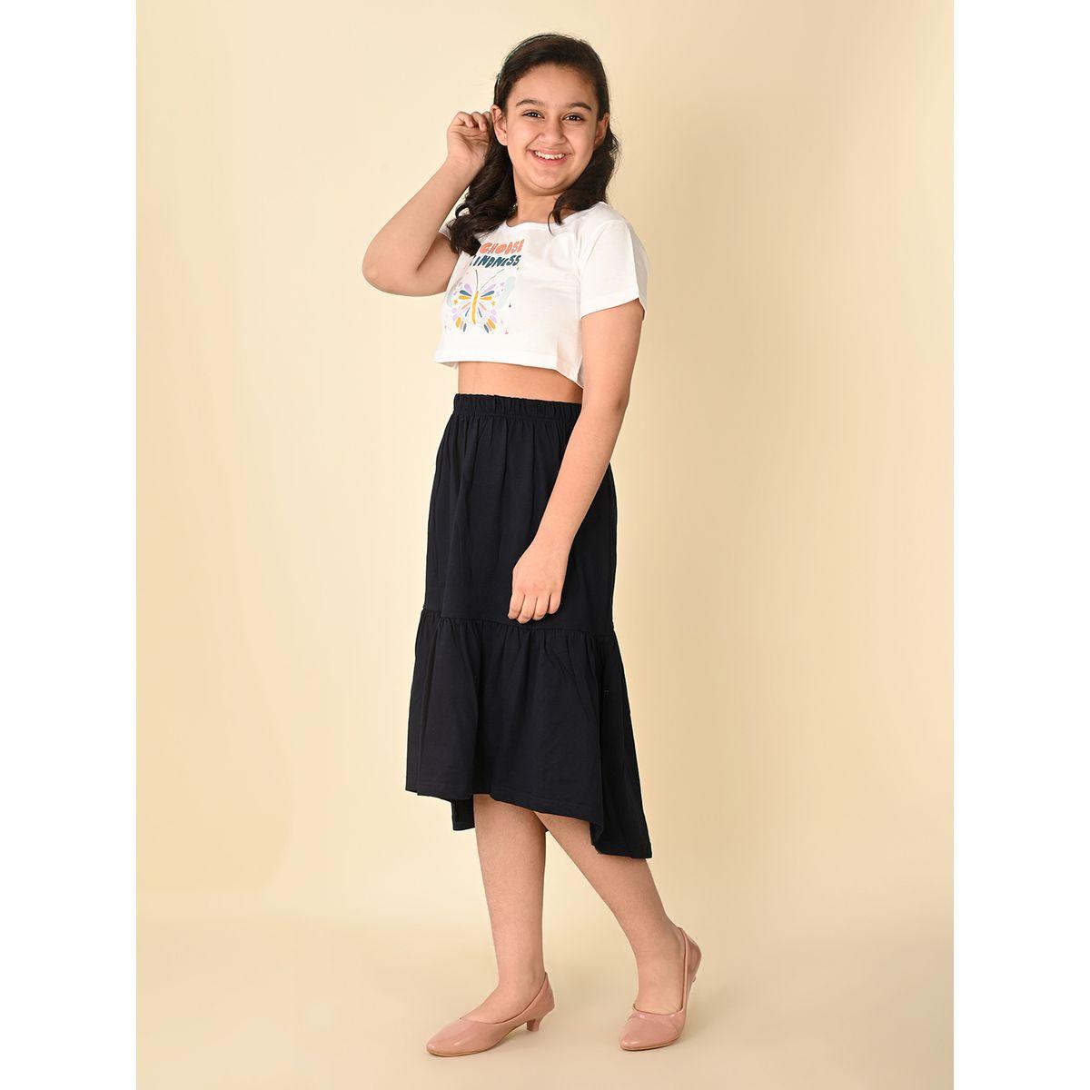 طقم منسق من تنورة وتيشيرت بطبعة جرافيك ليل بيكس × ستايلي-girls-clothing-setsandcoords-image-2