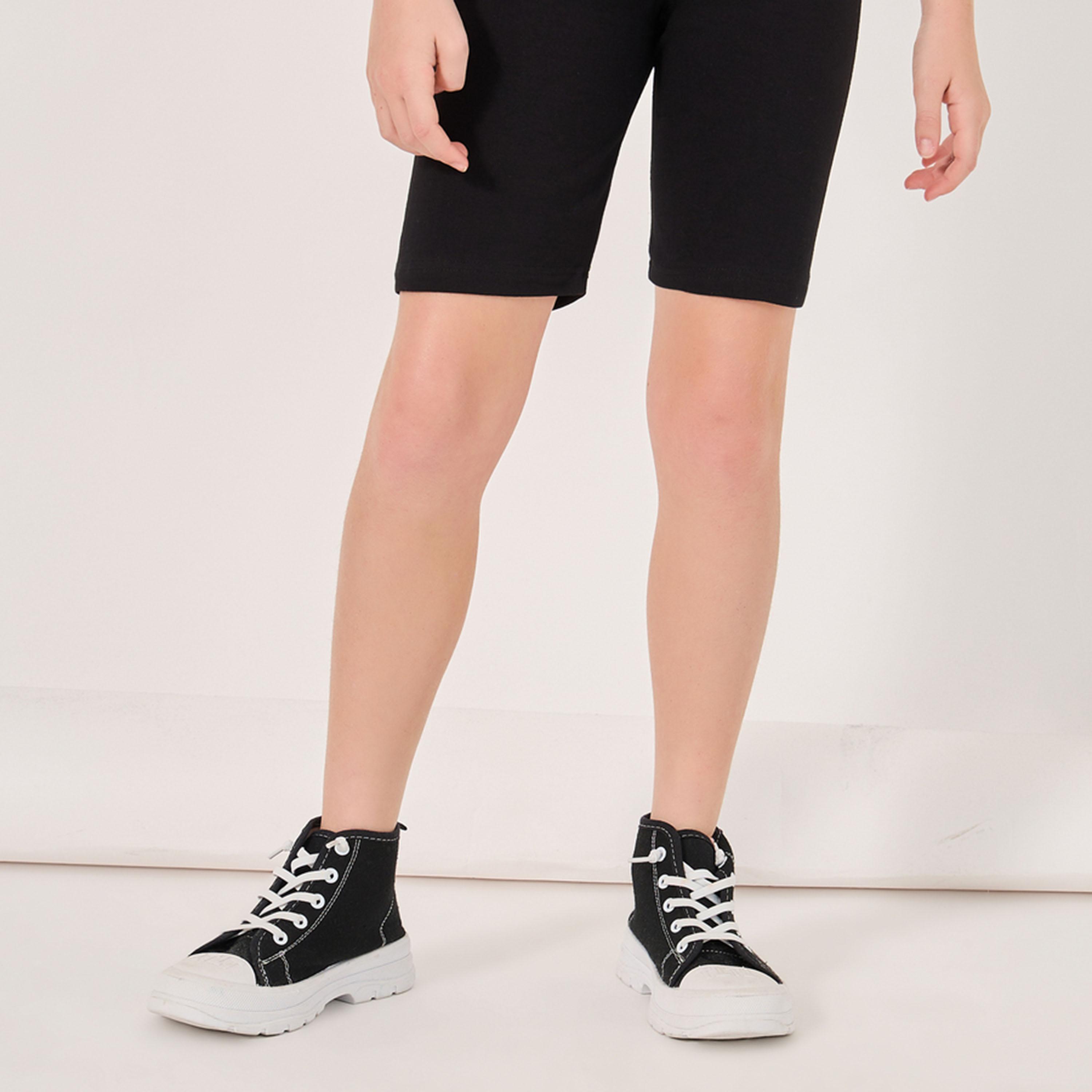 ستايلي - شورت سادة بحزام خصر مطاطي-girls-clothing-bottoms-shorts-image-1