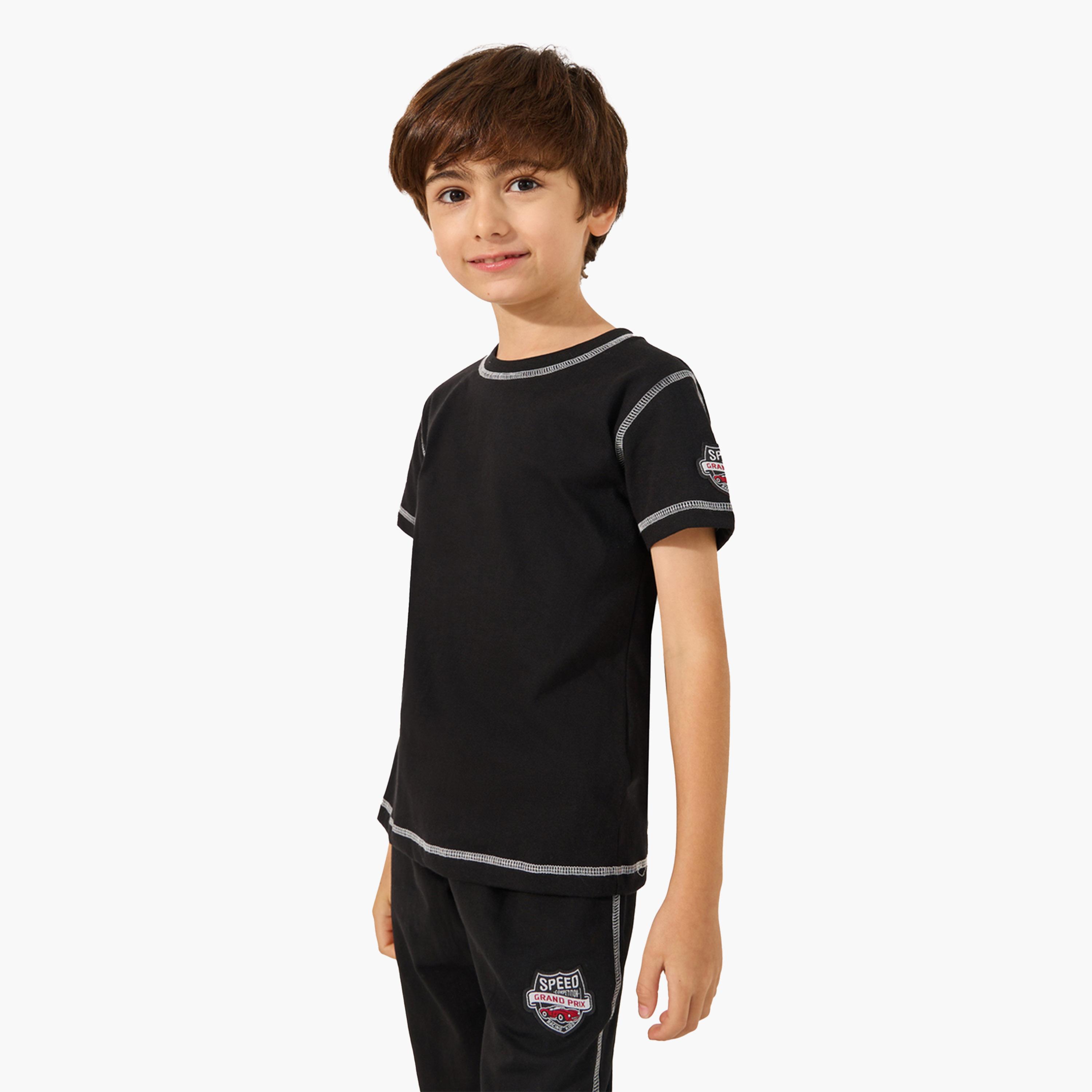 ستايلي-  تي شيرت وبنطال رياضي بتفاصيل حياكة  متباينة-boys-clothing-setsandcoords-image-3