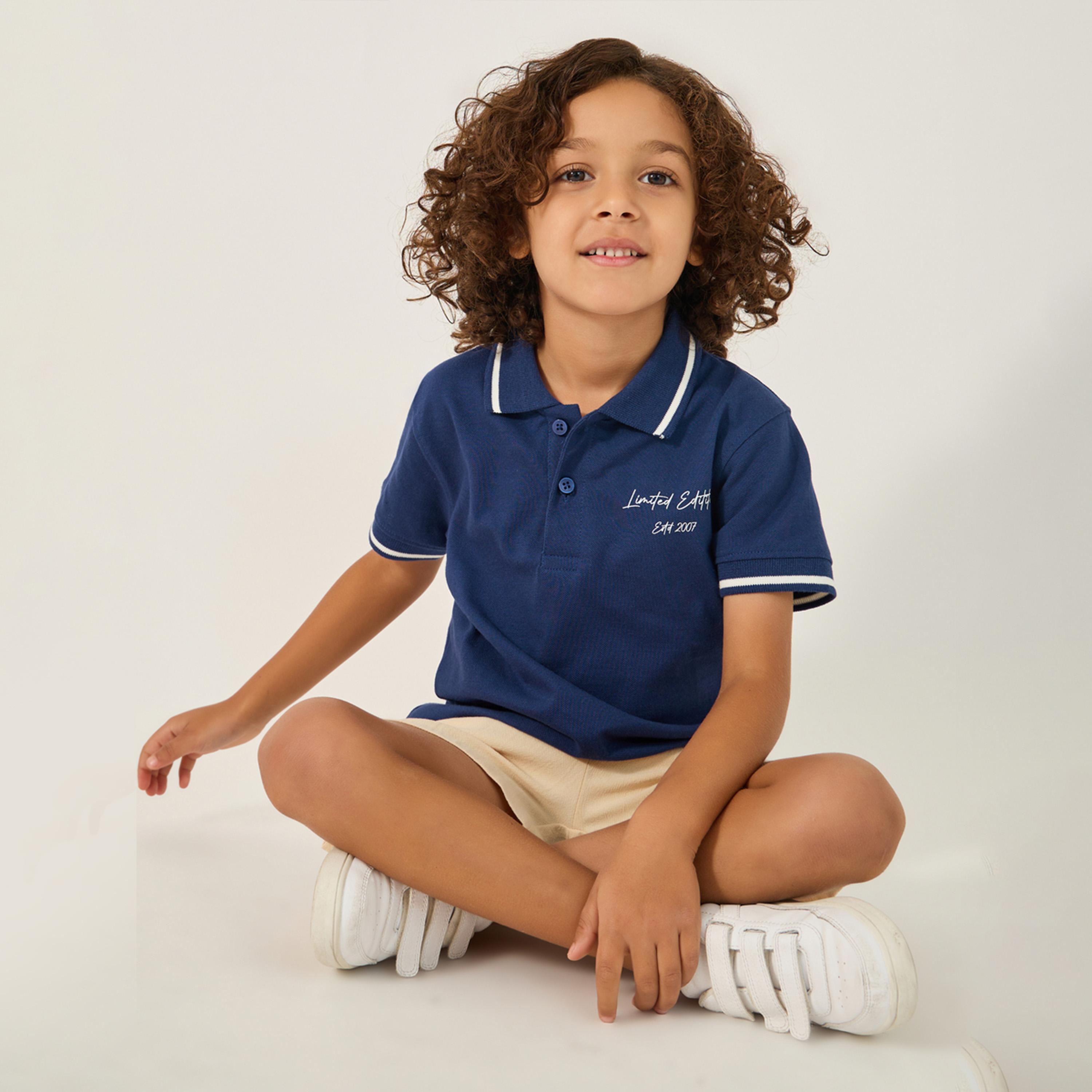 ستايلي - تي شيرت بولو بقصّة عادية وطبعة شعار-boys-clothing-tshirtsandpolos-image-1