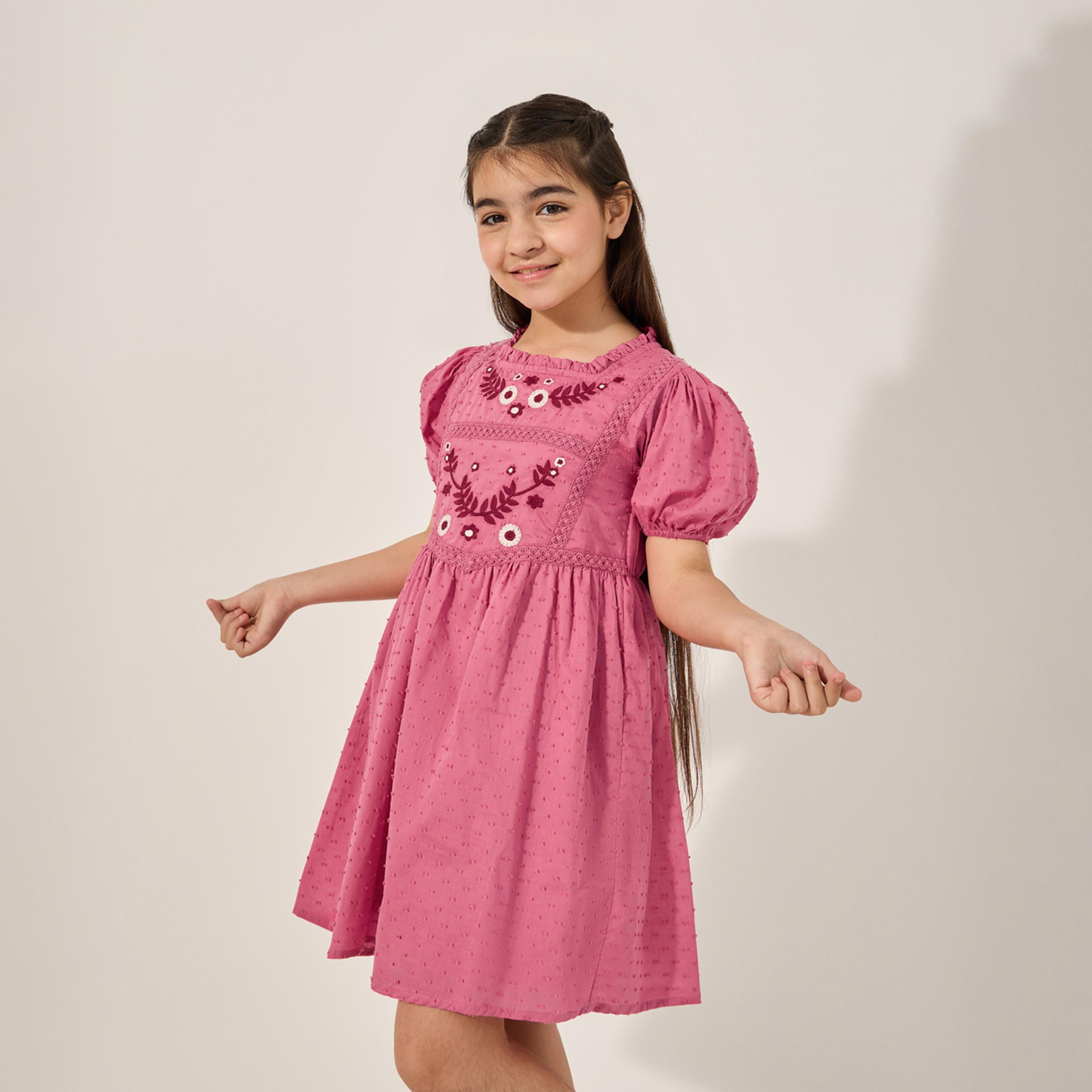 ستايلي - فستان مطرز مع أجزاء من الدانتيل-girls-clothing-dressesandjumpsuits-image-1