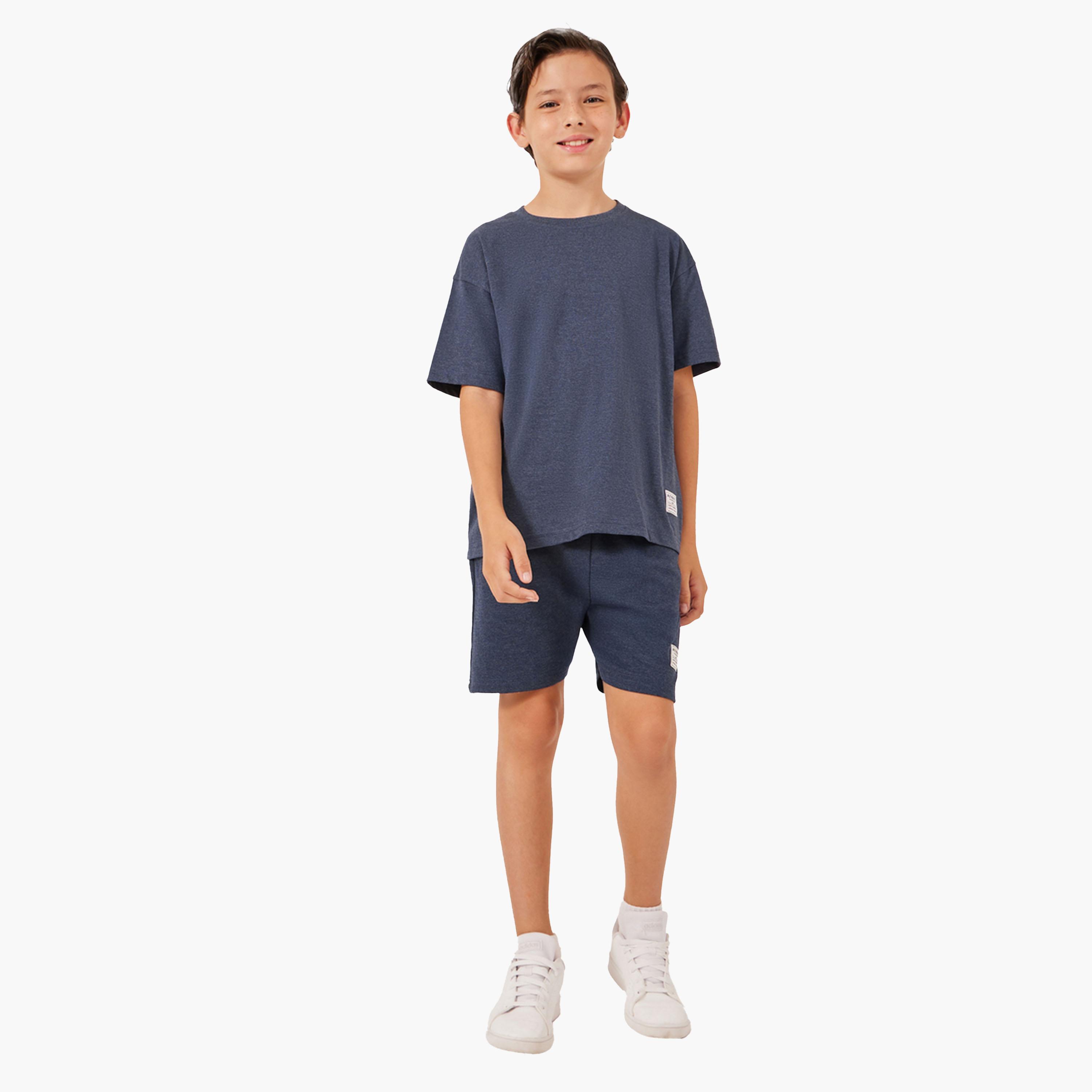 Styli Solid Oversized T-Shirt with Badge Detail-boys-clothing-tshirtsandpolos-image-2