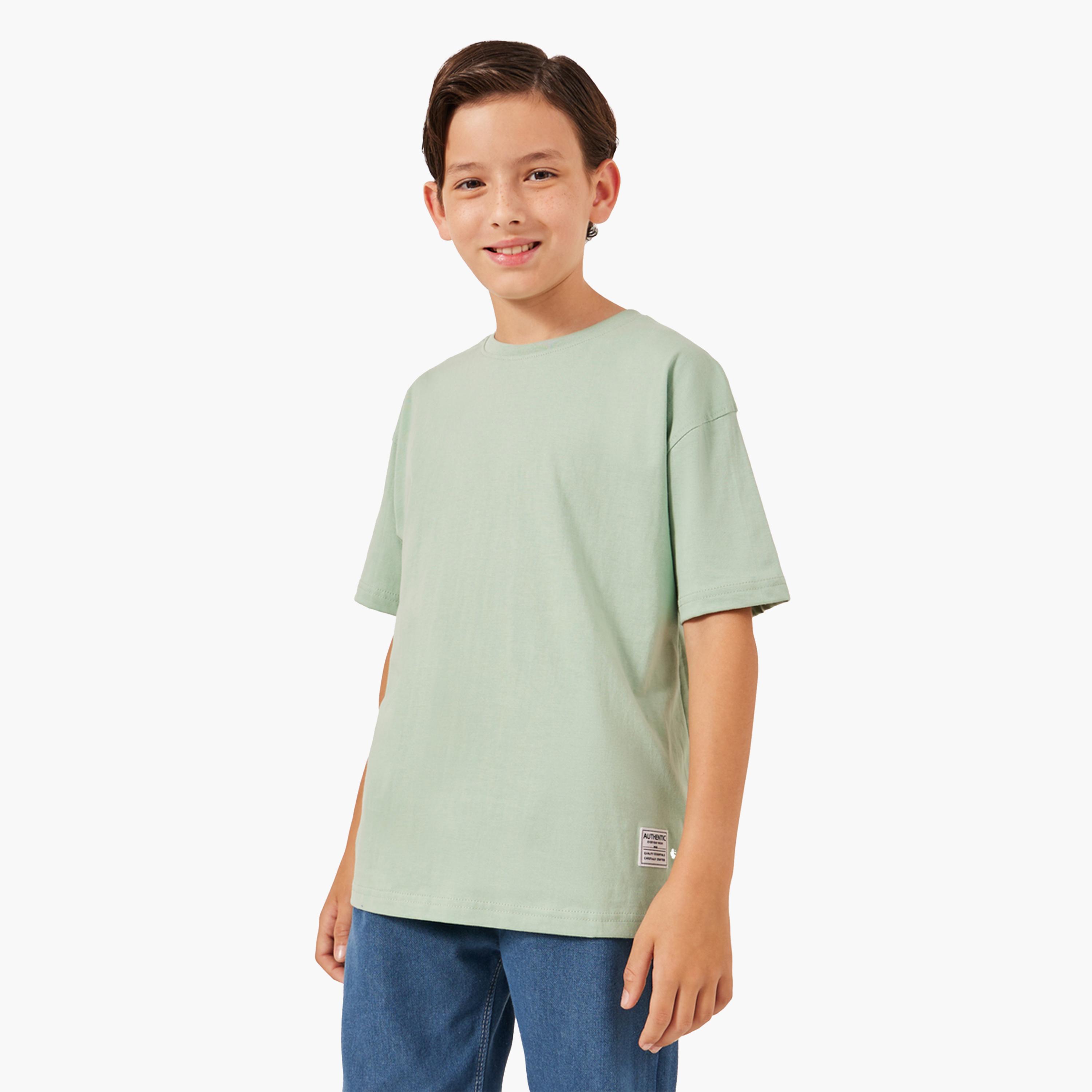 Styli Solid Oversized T-Shirt with Badge Detail-boys-clothing-tshirtsandpolos-image-1