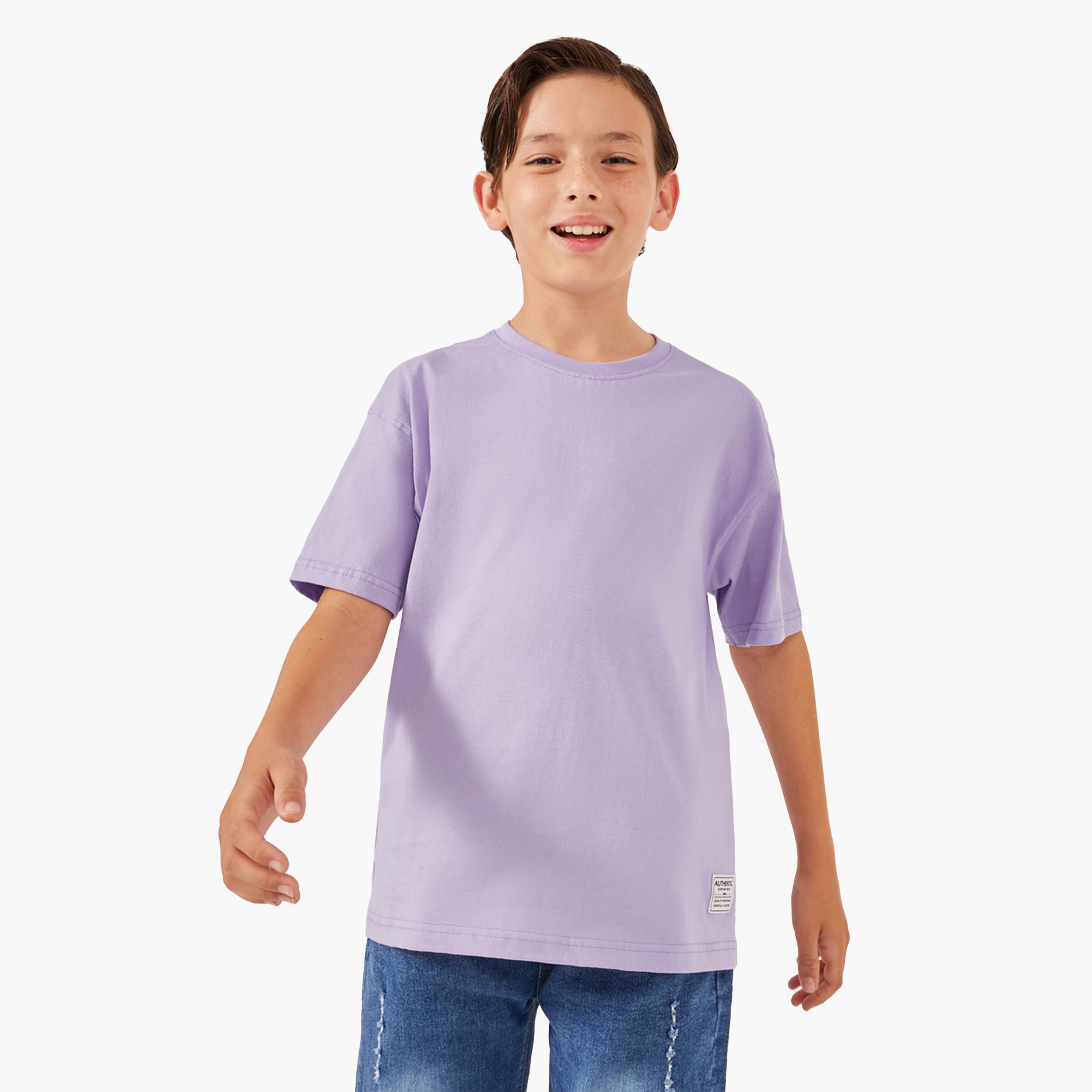 Styli Solid Oversized T-Shirt with Badge Detail-boys-clothing-tshirtsandpolos-image-1