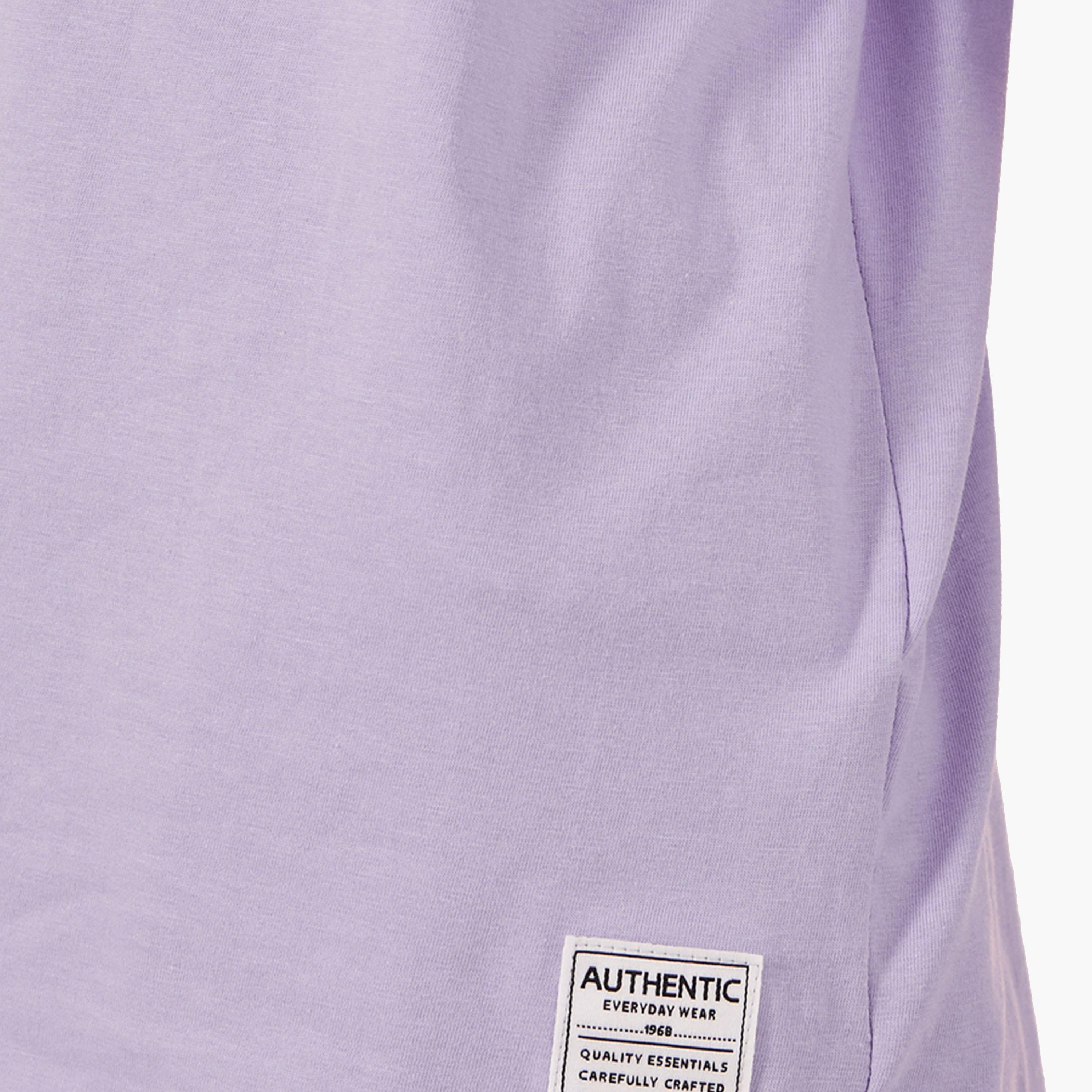 ستايلي - تي شيرت سادة كبير الحجم مع تفاصيل شارة-boys-clothing-tshirtsandpolos-image-3