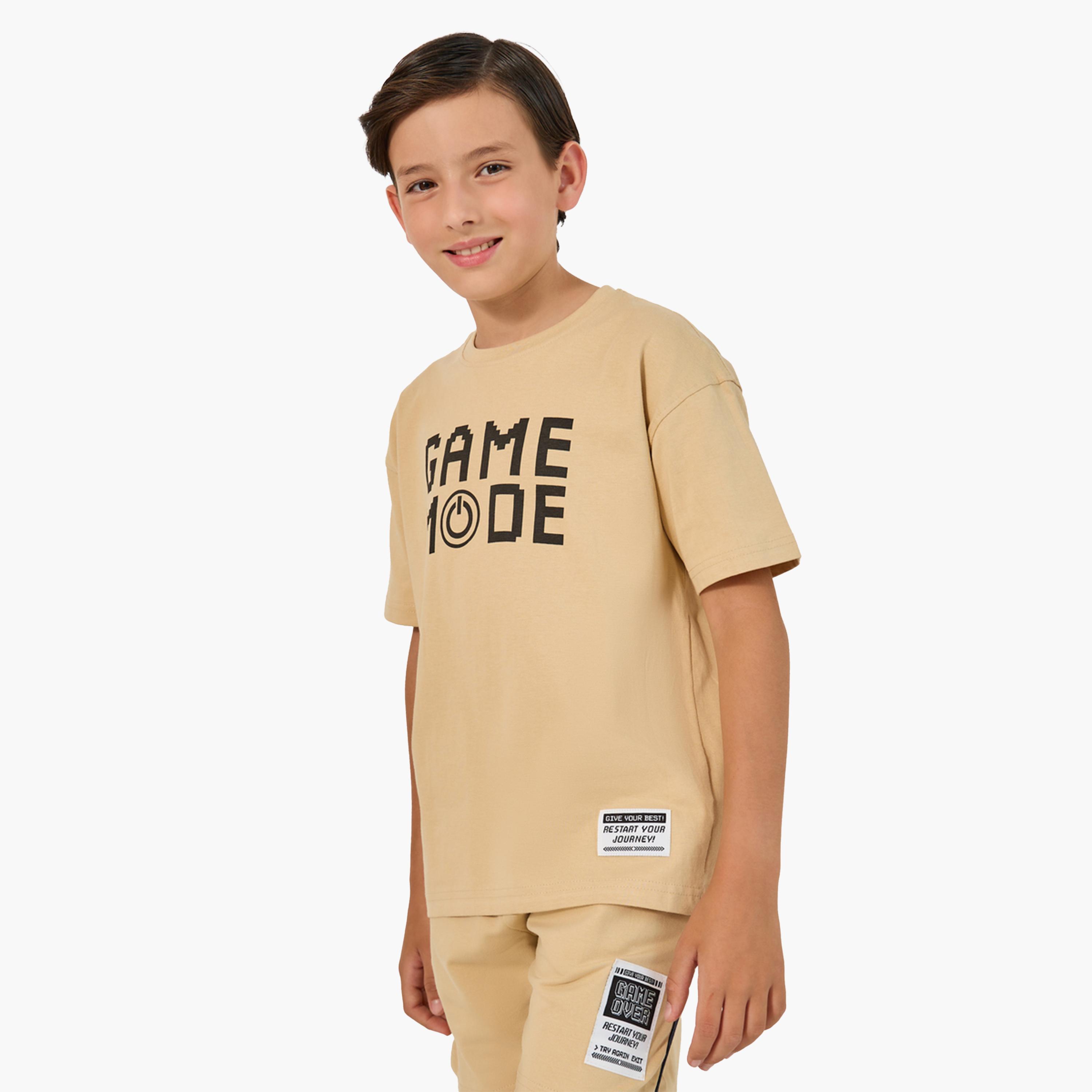 Styli Slogan Print Round Neck T-Shirt and Shorts Set-boys-clothing-setsandcoords-image-2