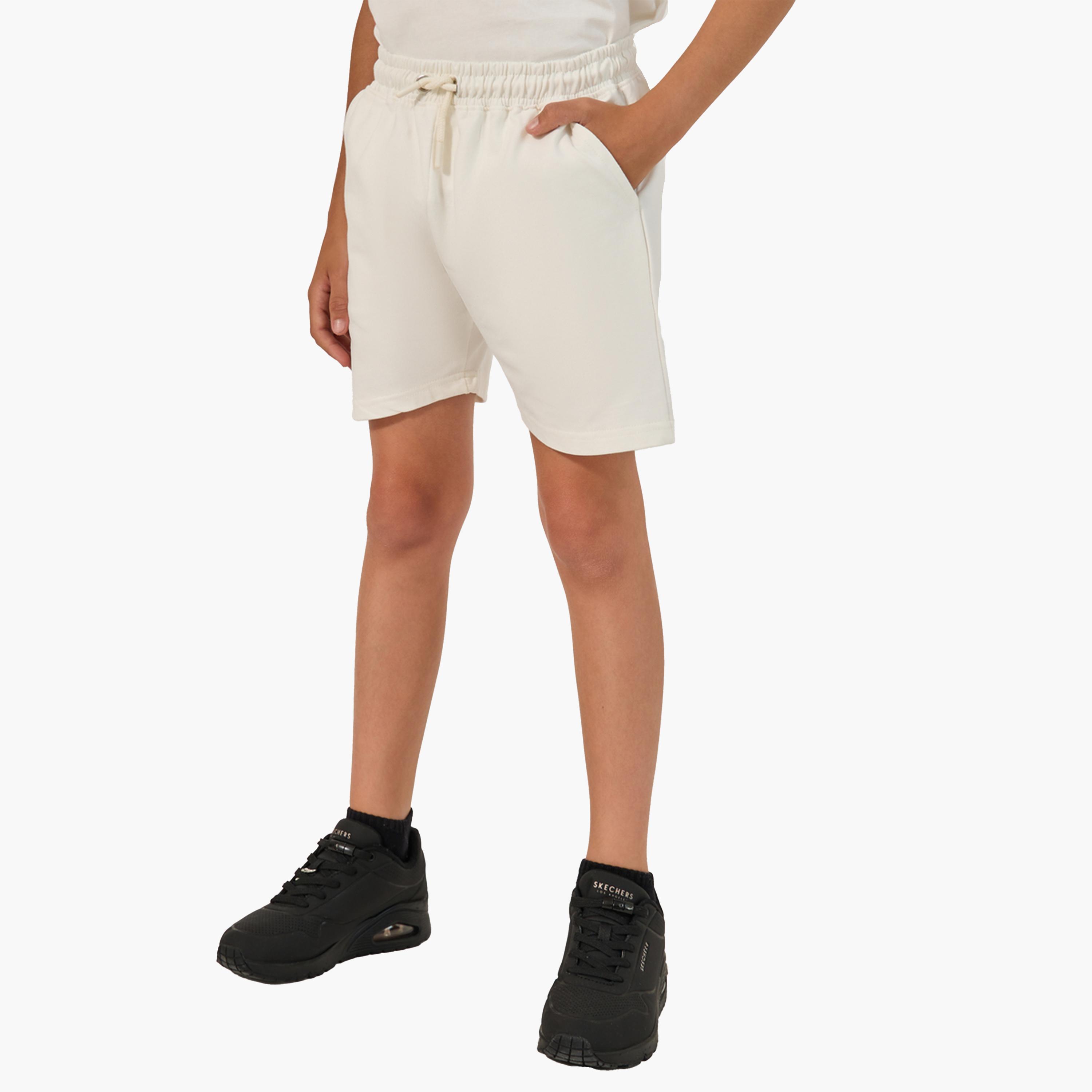 ستايلي - طقم تي شيرت بأكمام مخططة ورقبة دائرية مع شورت-boys-clothing-setsandcoords-image-5