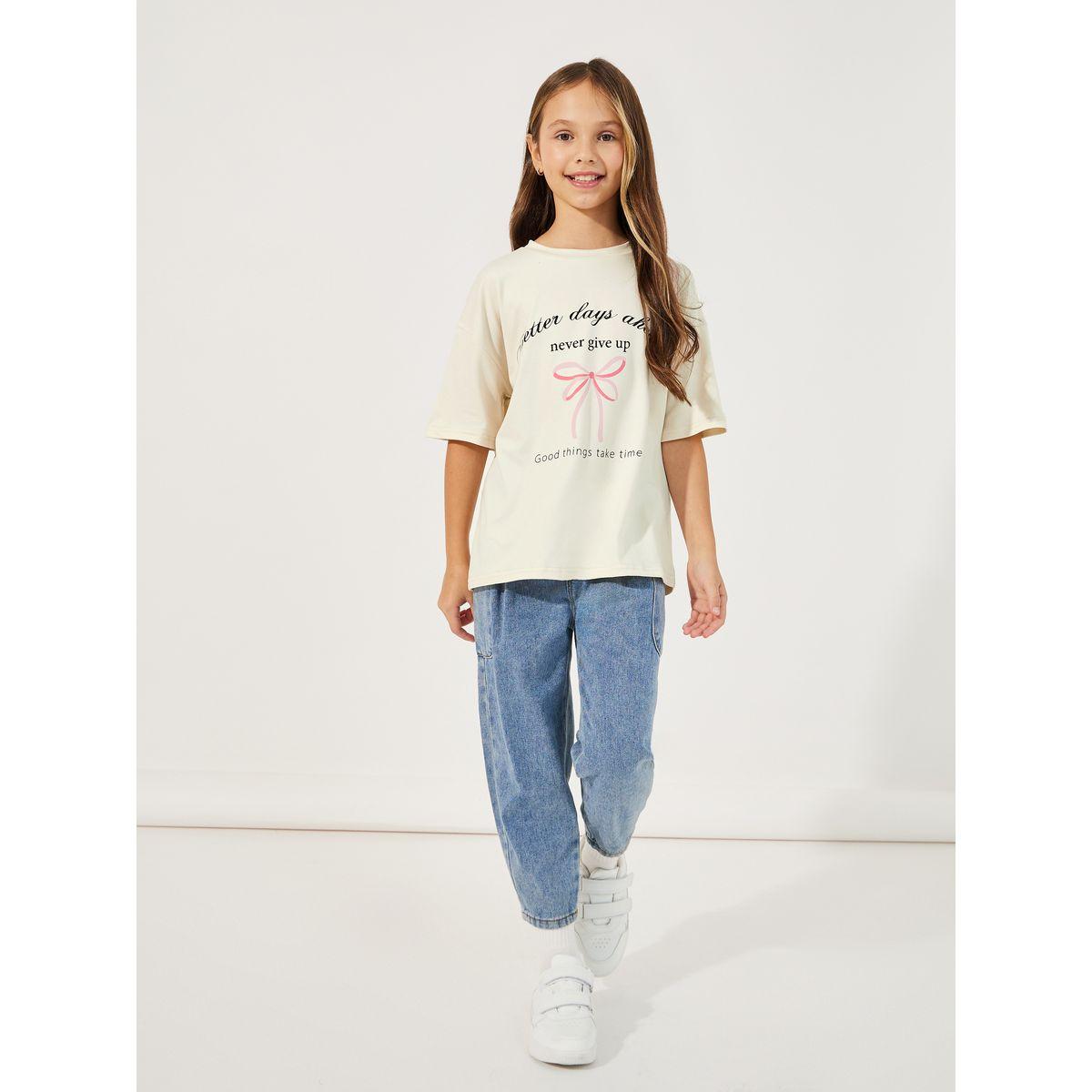 تيشيرت فضفاض بطبعة كتابة وياقة دائرية-girls-clothing-tshirts-image-2