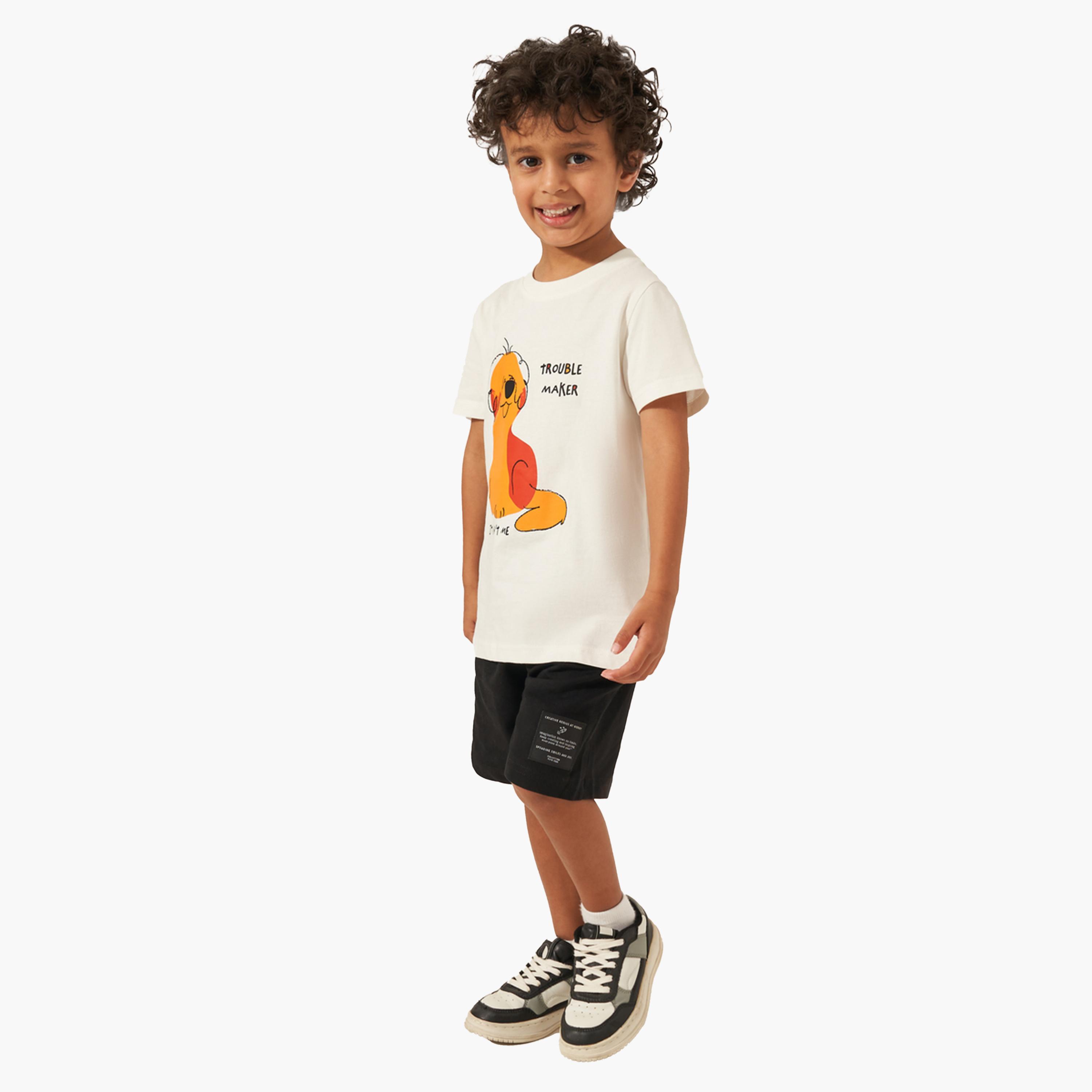 ستايلي-  تي شيرت بأكمام قصيرة وطبعة جرافيكية-boys-clothing-tshirtsandpolos-image-2