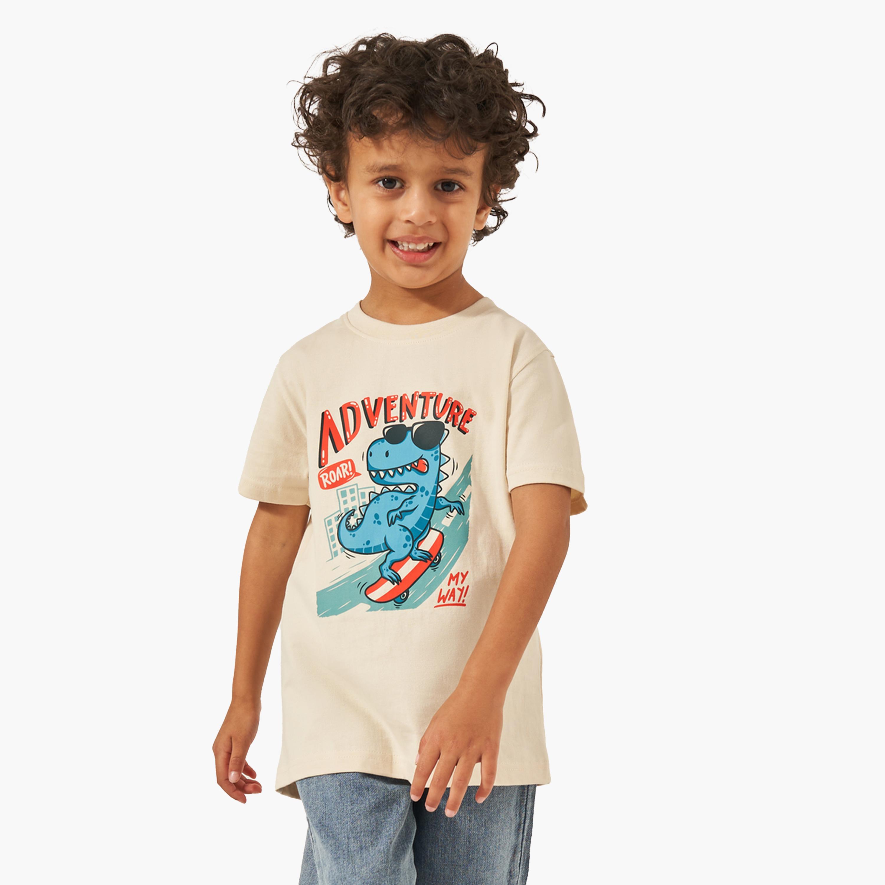 ستايلي- تي شيرت بطبعة جرافيكية ورقبة دائرية-boys-clothing-tshirtsandpolos-image-1