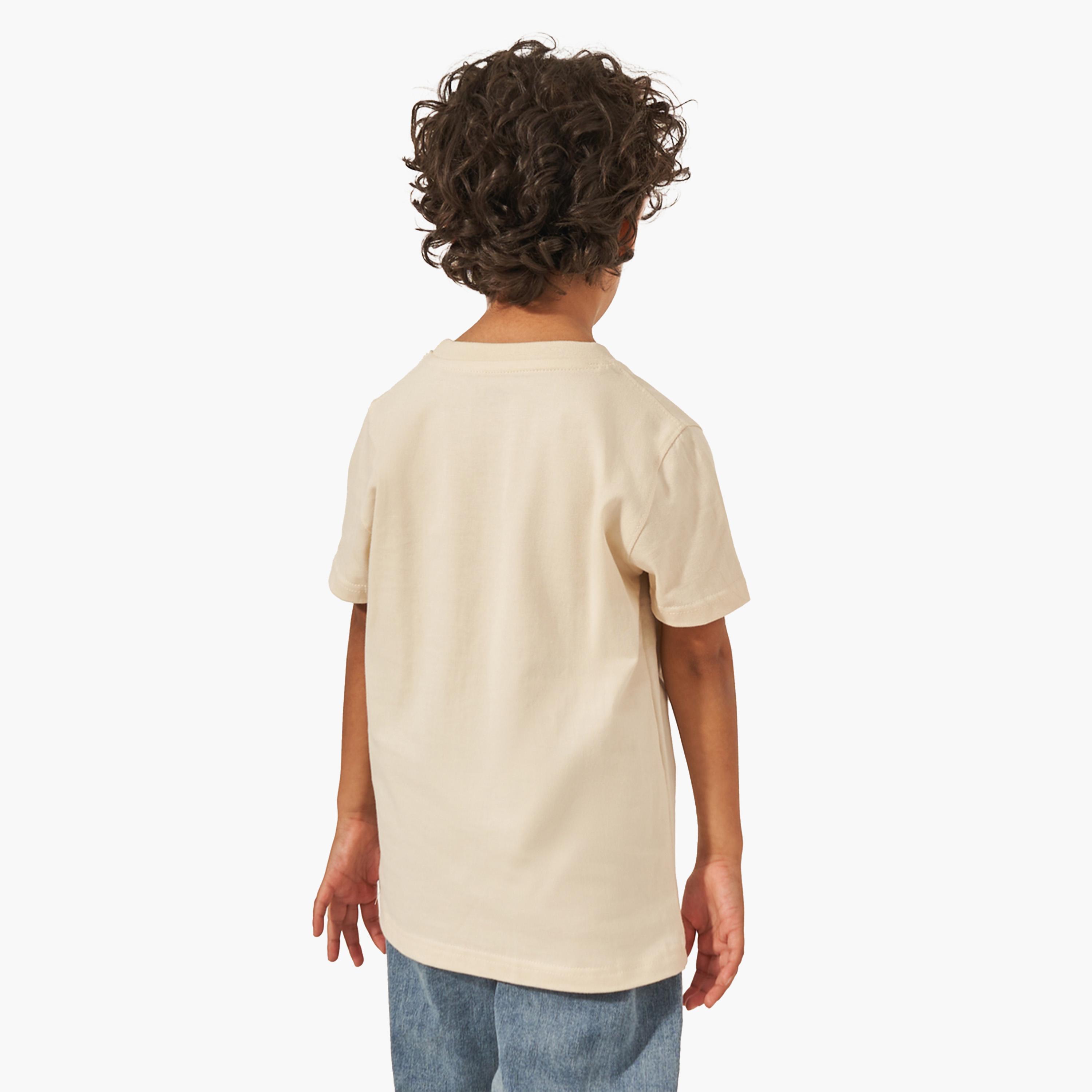 ستايلي- تي شيرت بطبعة جرافيكية ورقبة دائرية-boys-clothing-tshirtsandpolos-image-4