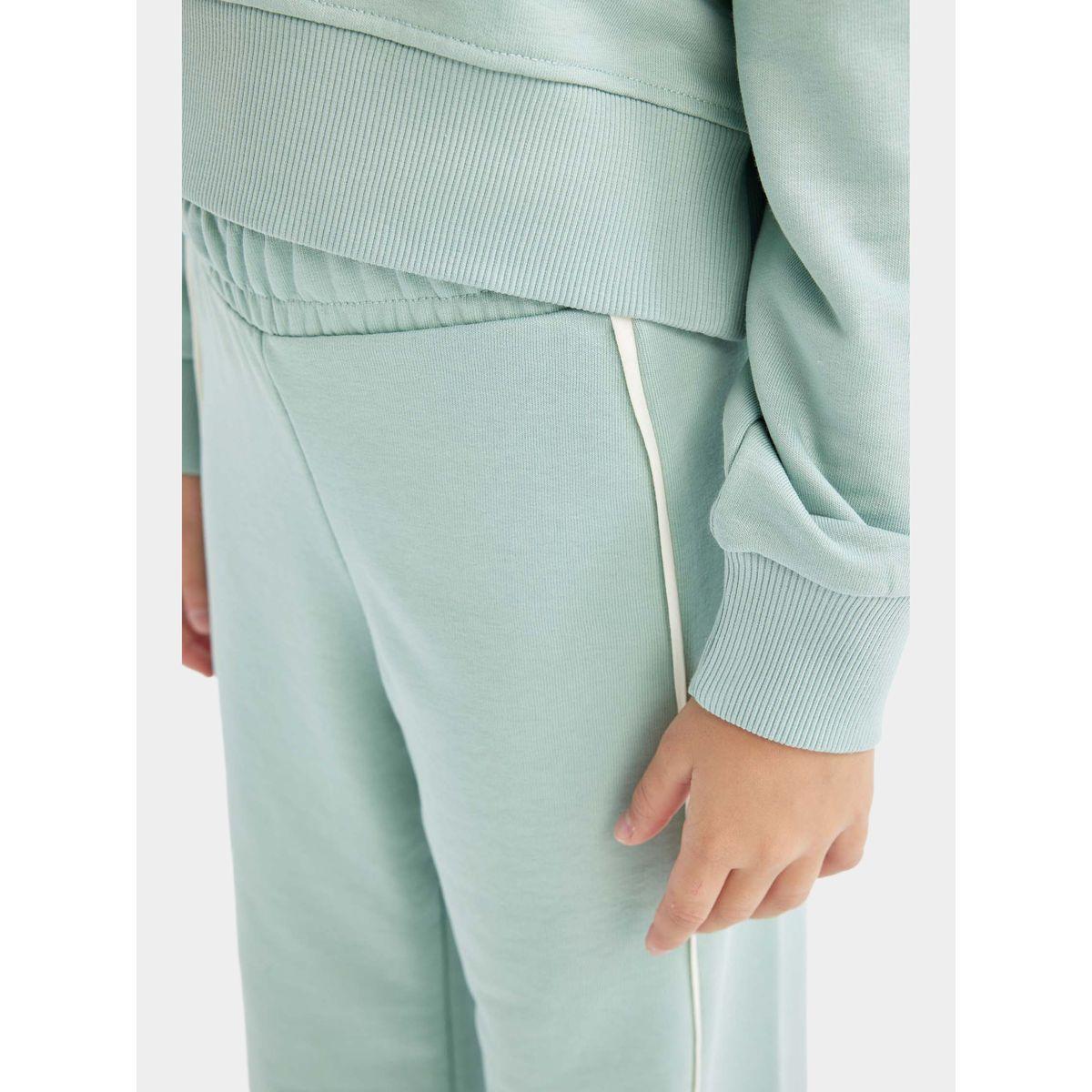 DeFacto X Styli  Solid Raglan Sleeve Sweatshirt & Wide Leg Joggers Set-girls-clothing-setsandcoords-image-6