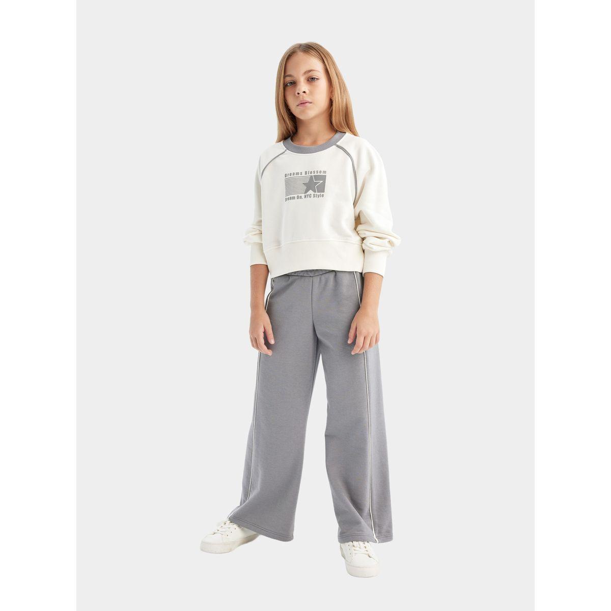 DeFacto X Styli  Graphic Print Reglan Sleeve Sweatshirt & Wide Leg Joggers Set-girls-clothing-setsandcoords-image-4