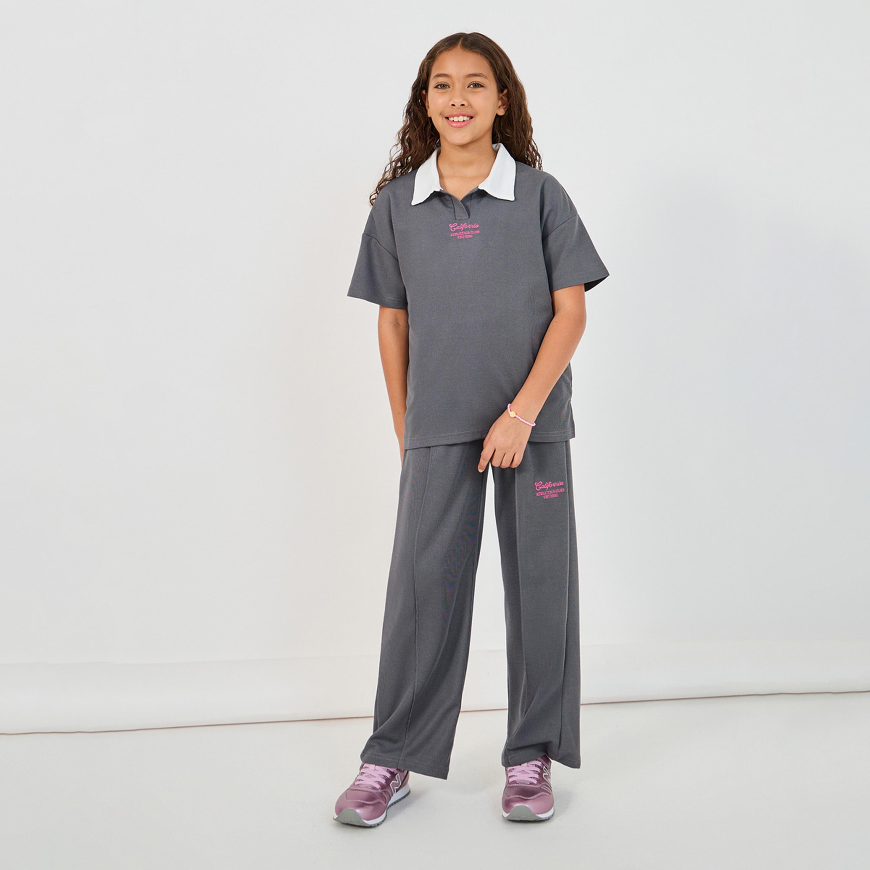 ستايلي - طقم تي شيرت بولو مطرز بأكمام قصيرة مع بنطال رياضي واسع الساق-girls-clothing-setsandcoords-image-2
