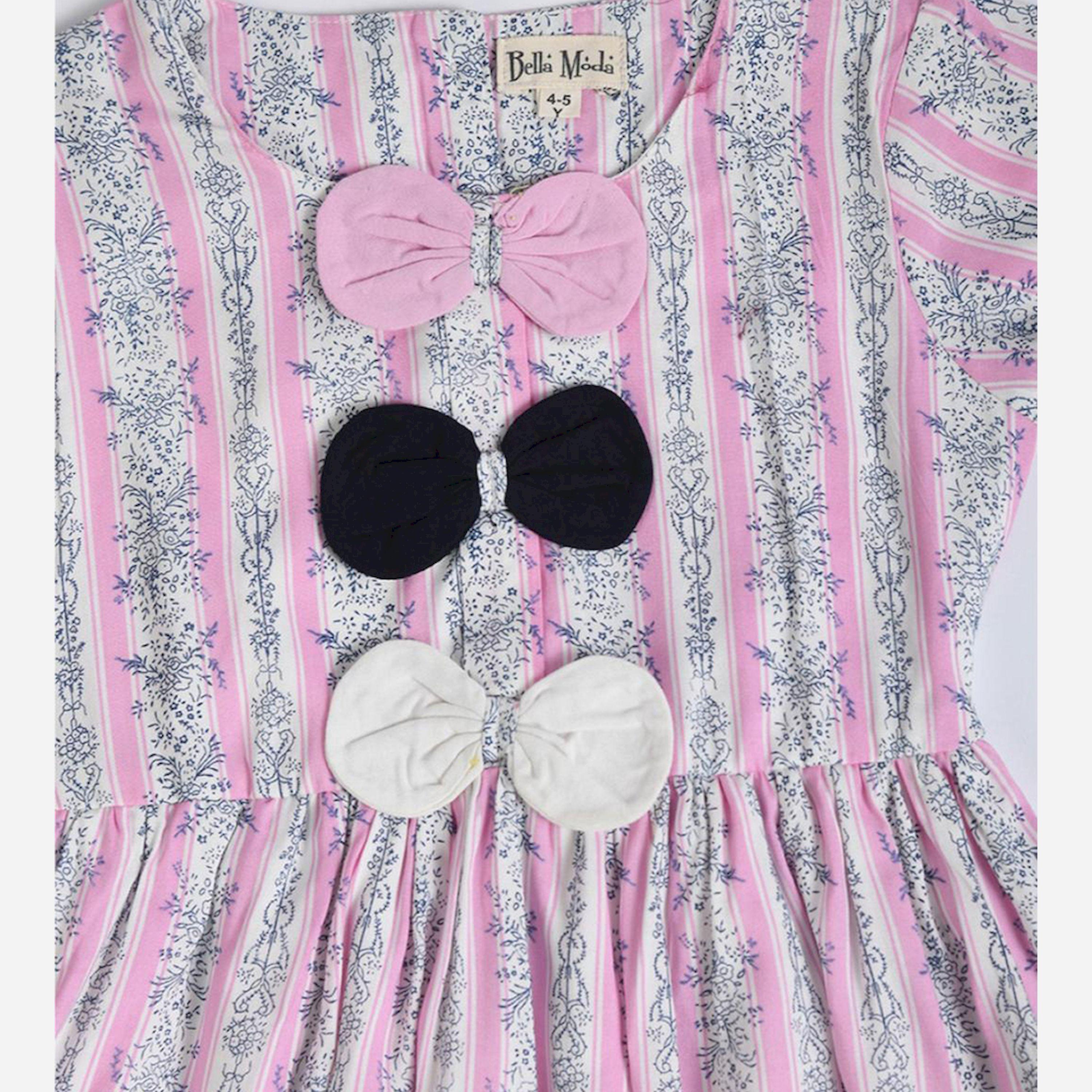 بيلا مودا × ستايلي - فستان بطبعة كاملة وفتحة رقبة مستديرة وتفاصيل فيونكة-girls-clothing-dressesandjumpsuits-image-3