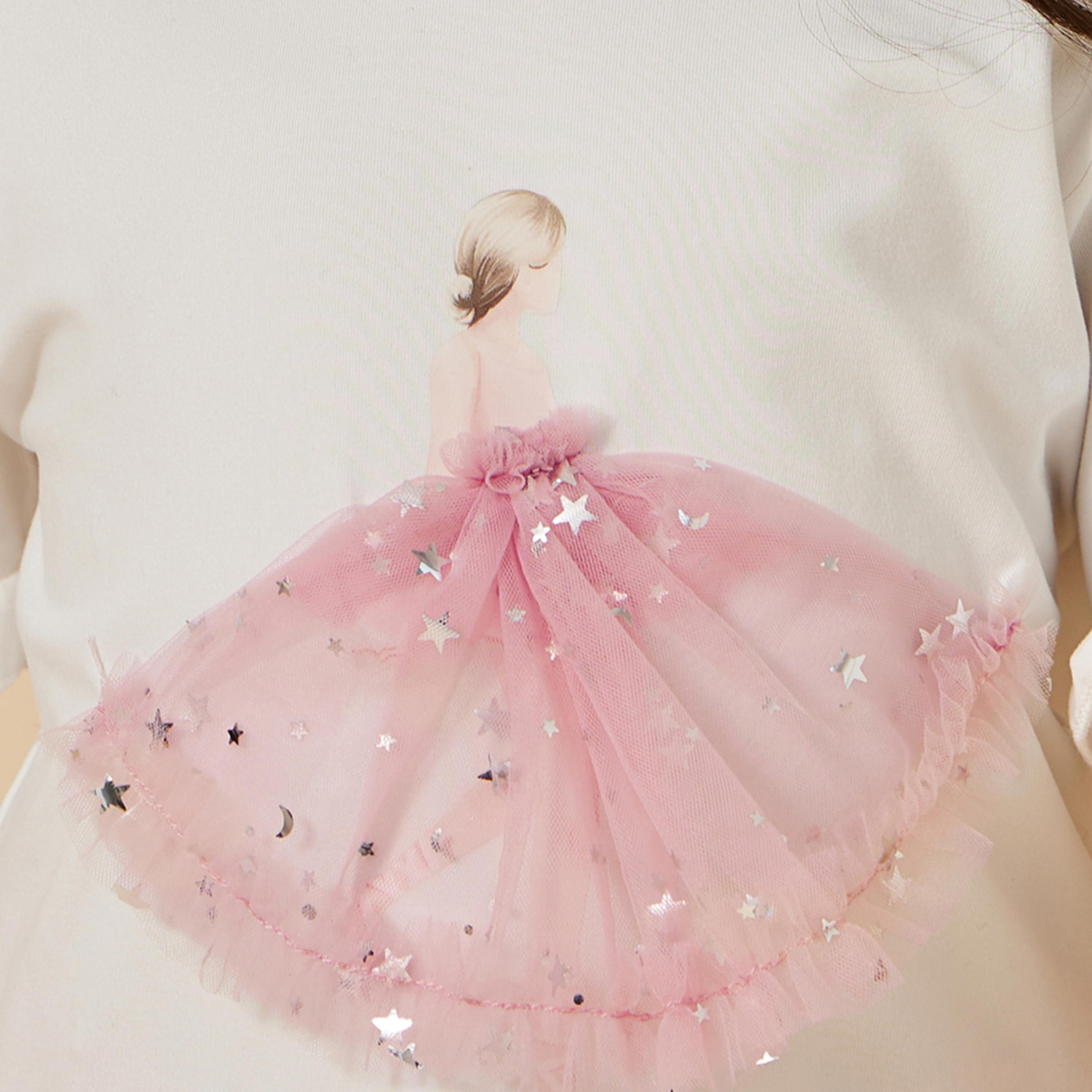 ستايلي-  طقم تي شيرت وتنورة بطبعة جرافيكية-girls-clothing-setsandcoords-image-3