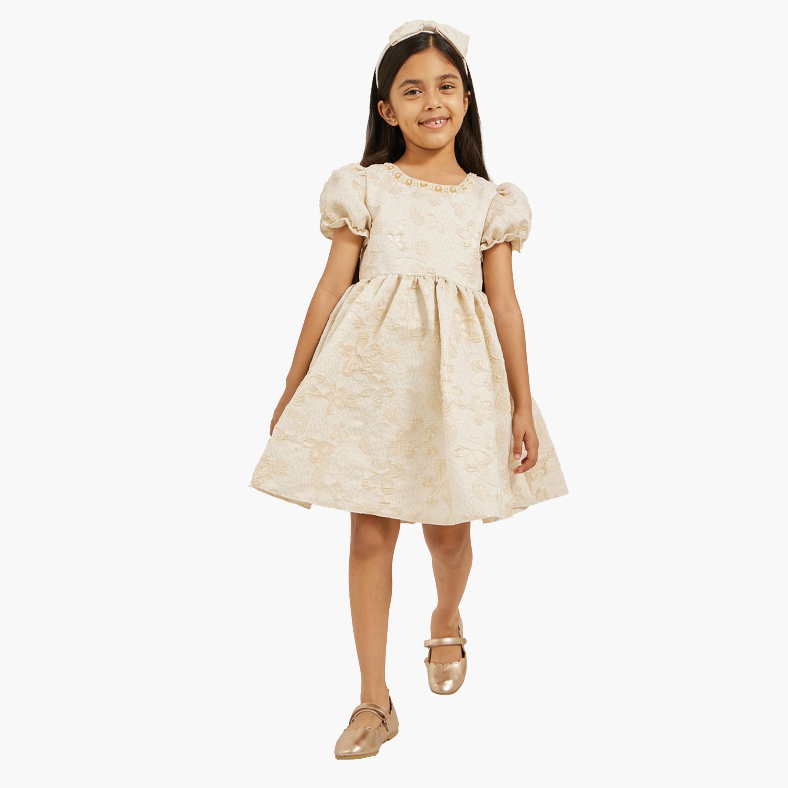 ستايلي-  فستان مزين بالزهور بأكمام منتفخة مع بندانة-girls-clothing-dressesandjumpsuits-image-2
