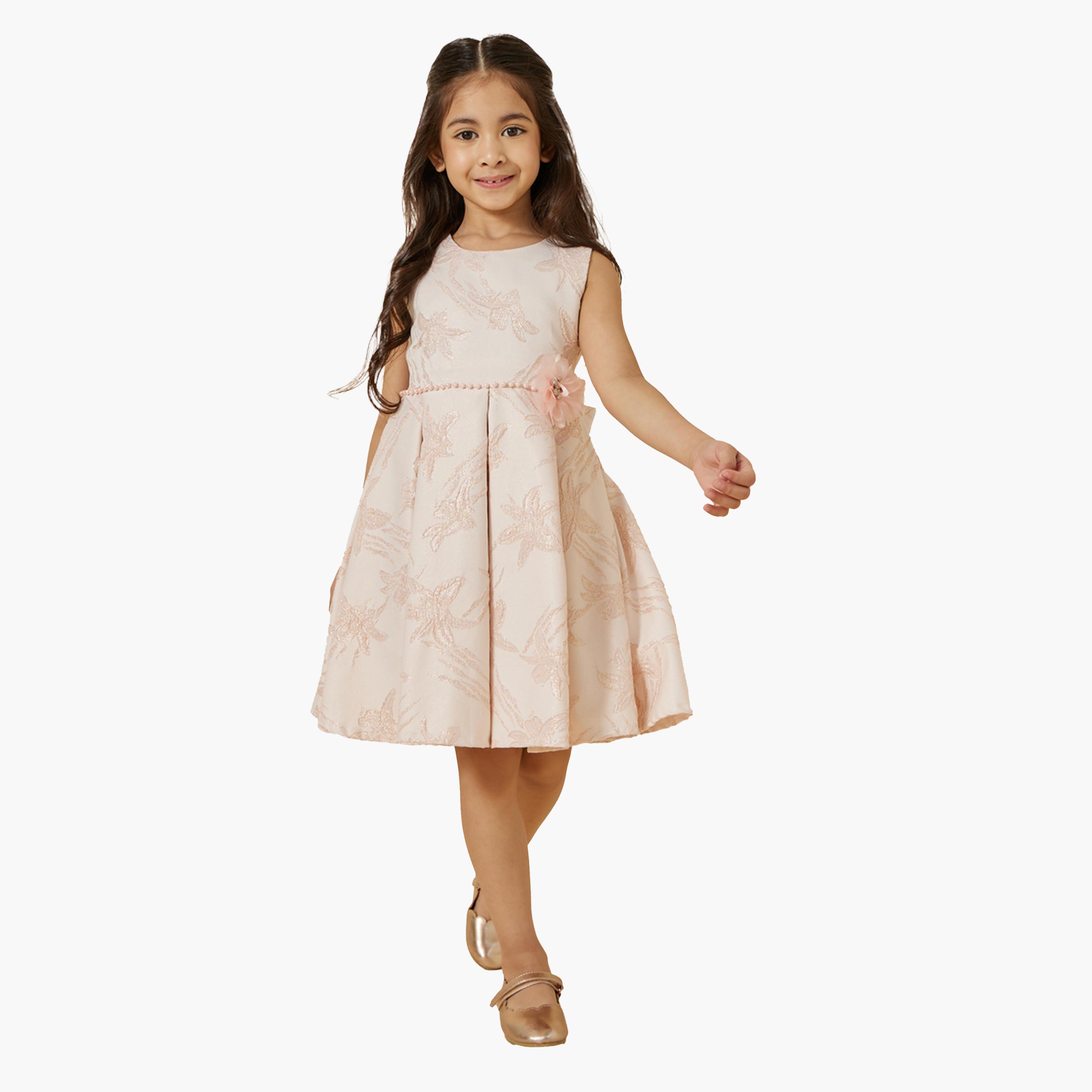 ستايلي-  فستان مزين بثنيات وواسع من الأسفل-girls-clothing-dressesandjumpsuits-image-3