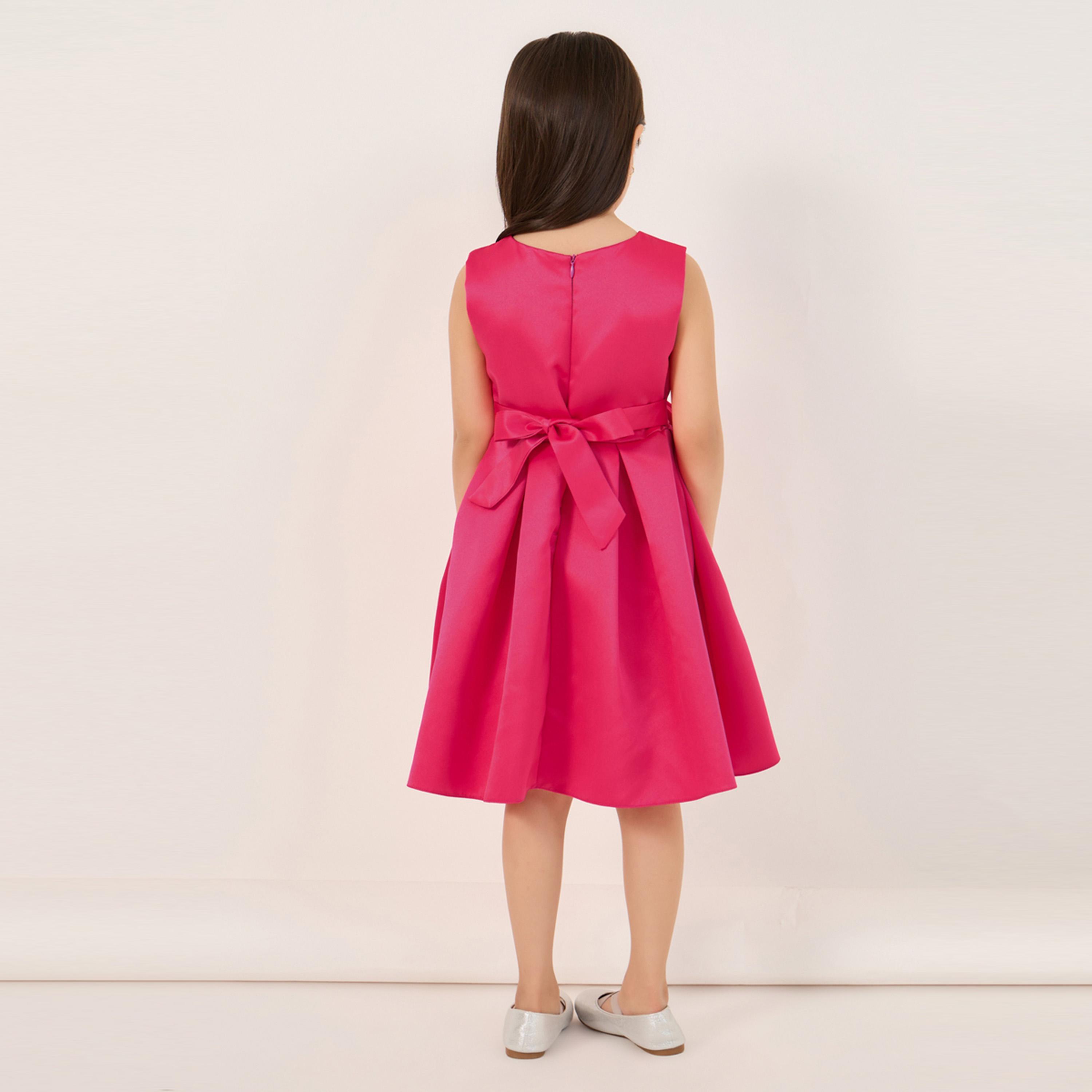 ستايلي - فستان سادة بطول الركبة مع خصر كسرات وفيونكة-girls-clothing-dressesandjumpsuits-image-4