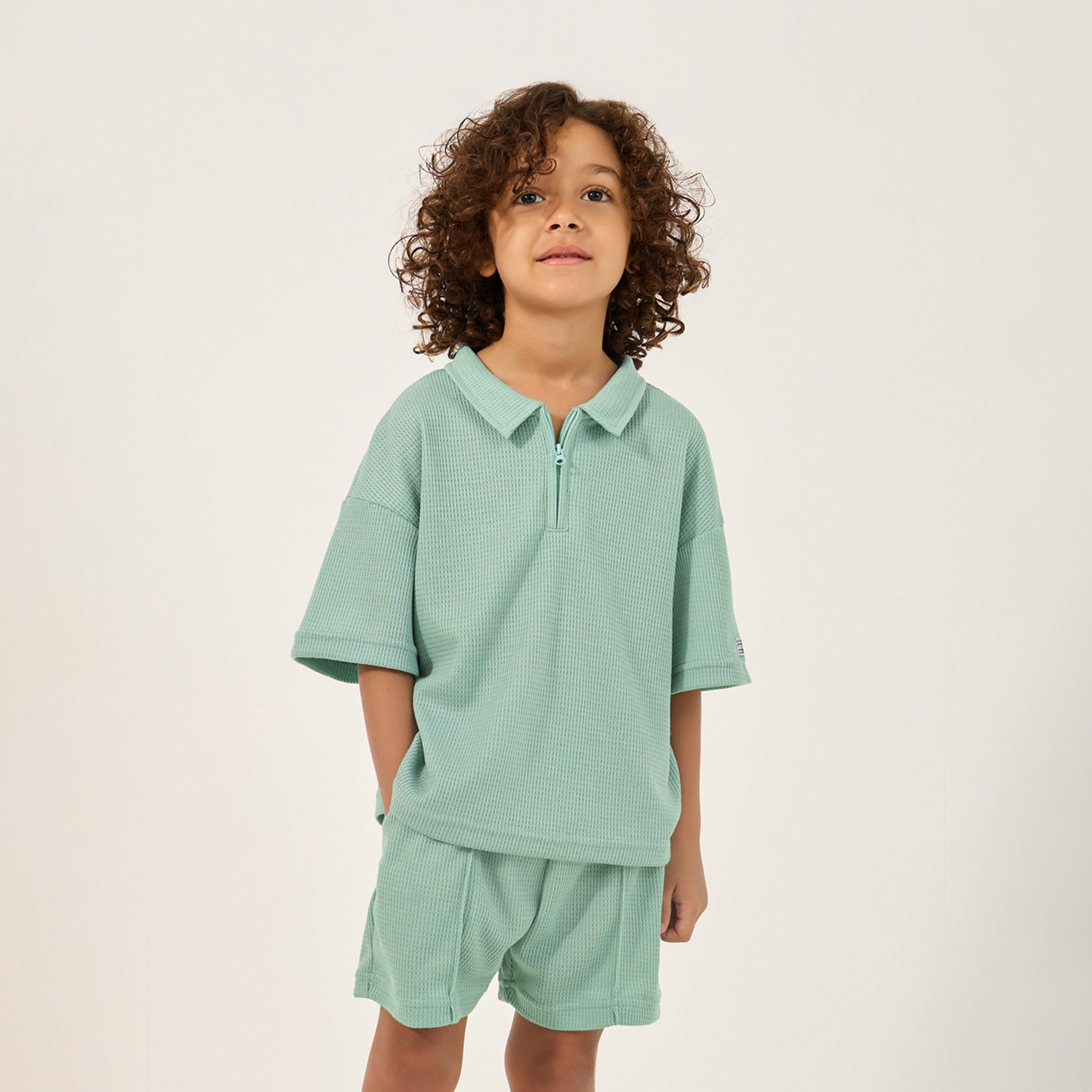ستايلي - طقم تي شيرت بولو وشورت محبوك للأولاد الصغار-boys-clothing-setsandcoords-image-1